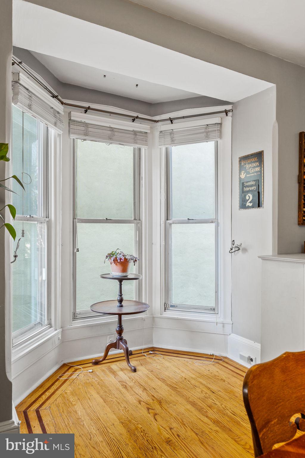 EAST FALLS - Residential