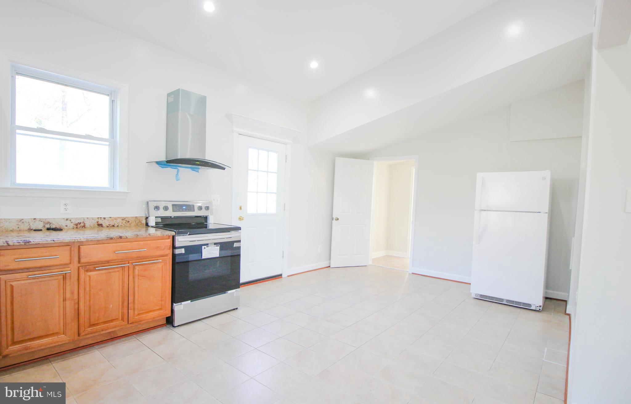 ANNALEE HEIGHTS - Residential