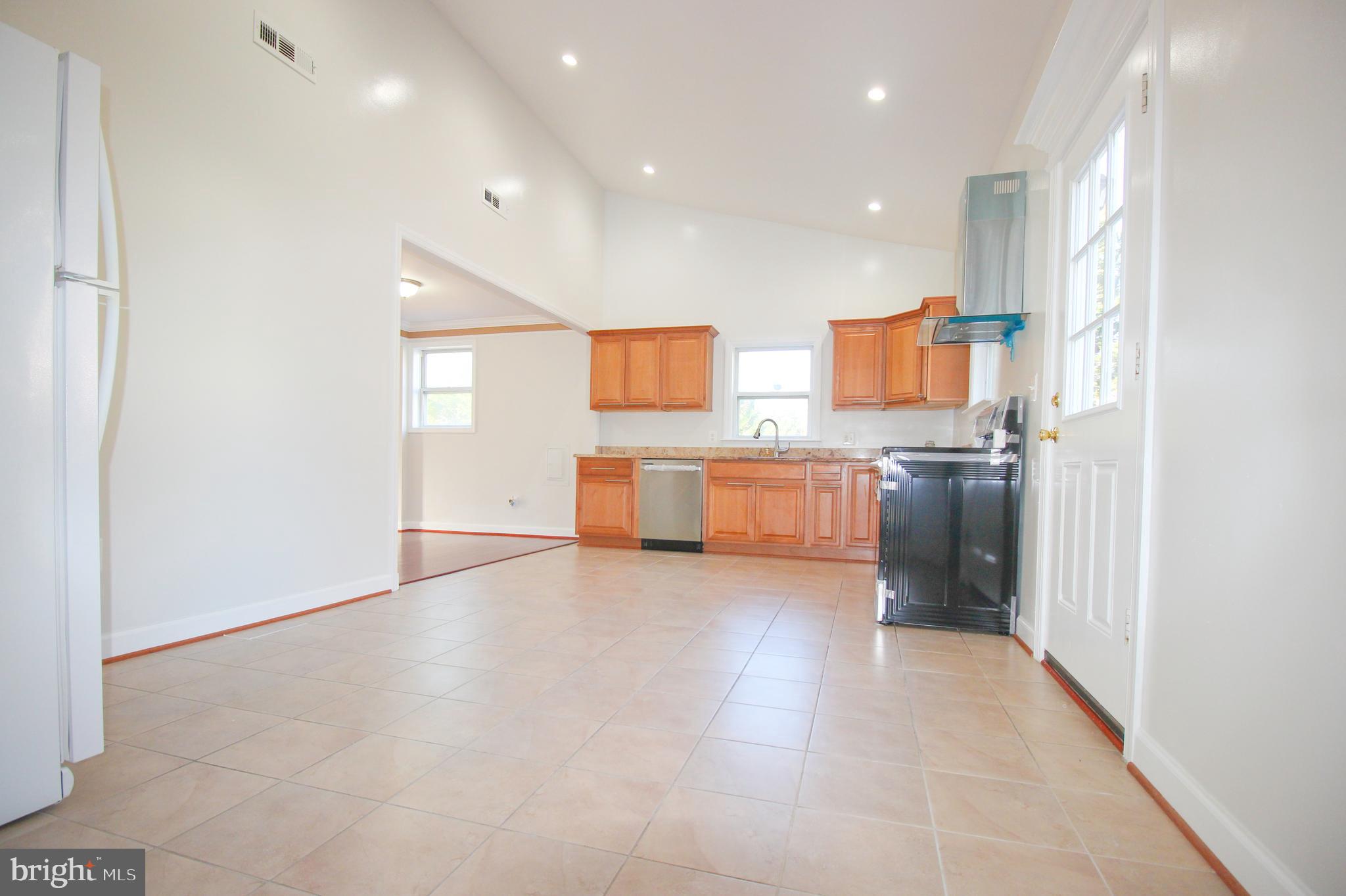 ANNALEE HEIGHTS - Residential