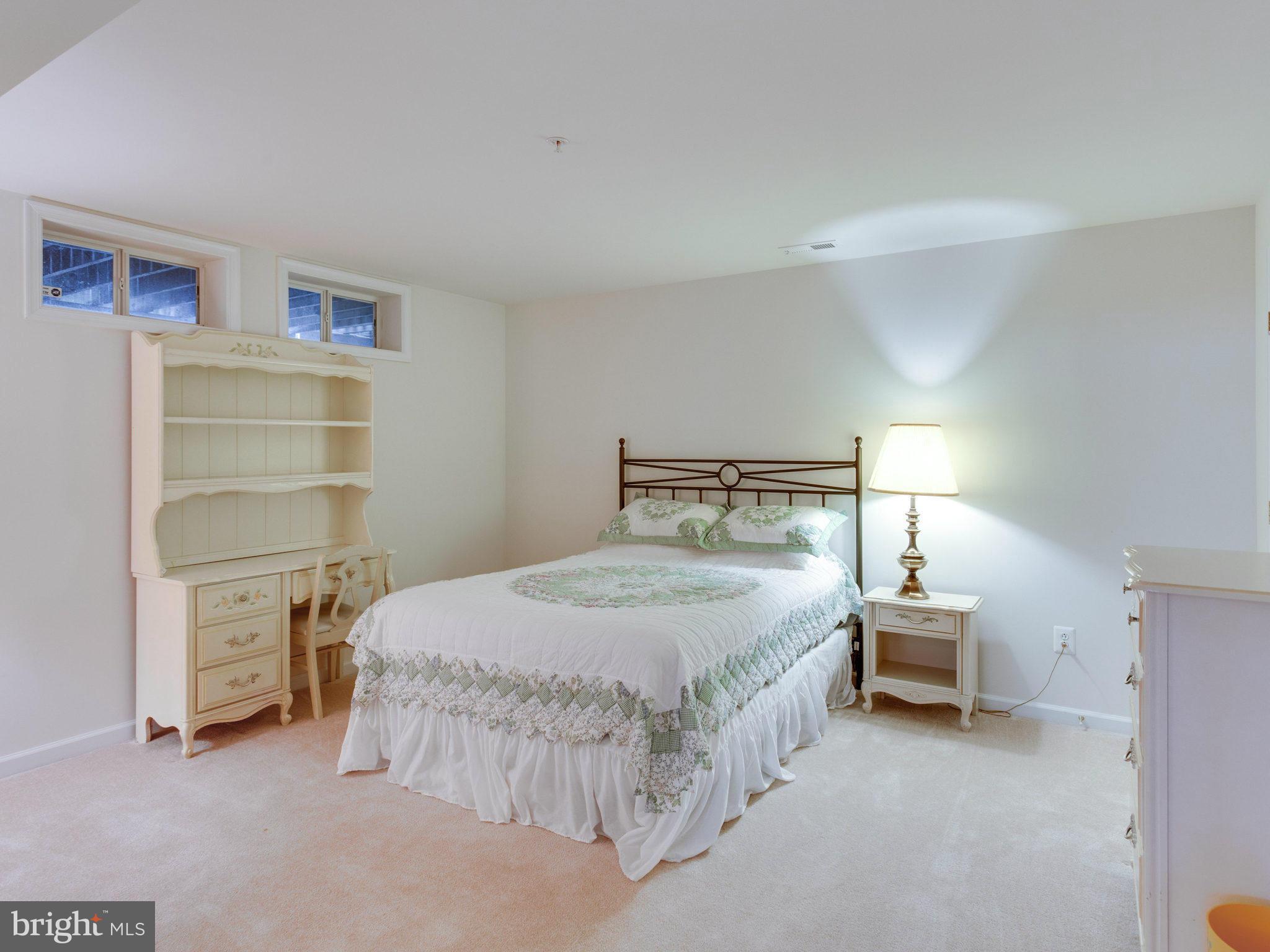 HEARTHSTONE AT VILLAGE CREST CONDOMINIUMS - Residential