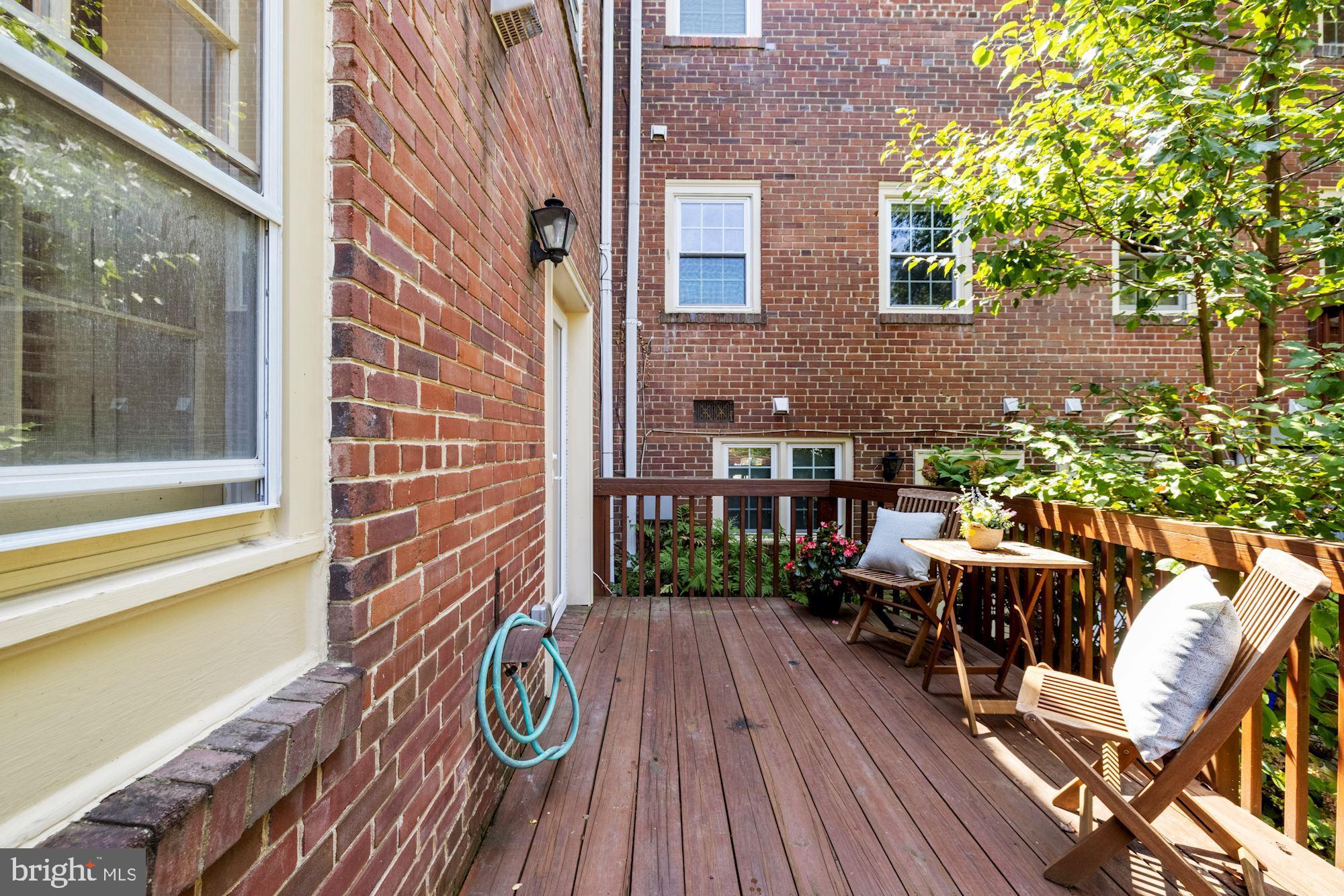 KENWOOD FOREST - Residential