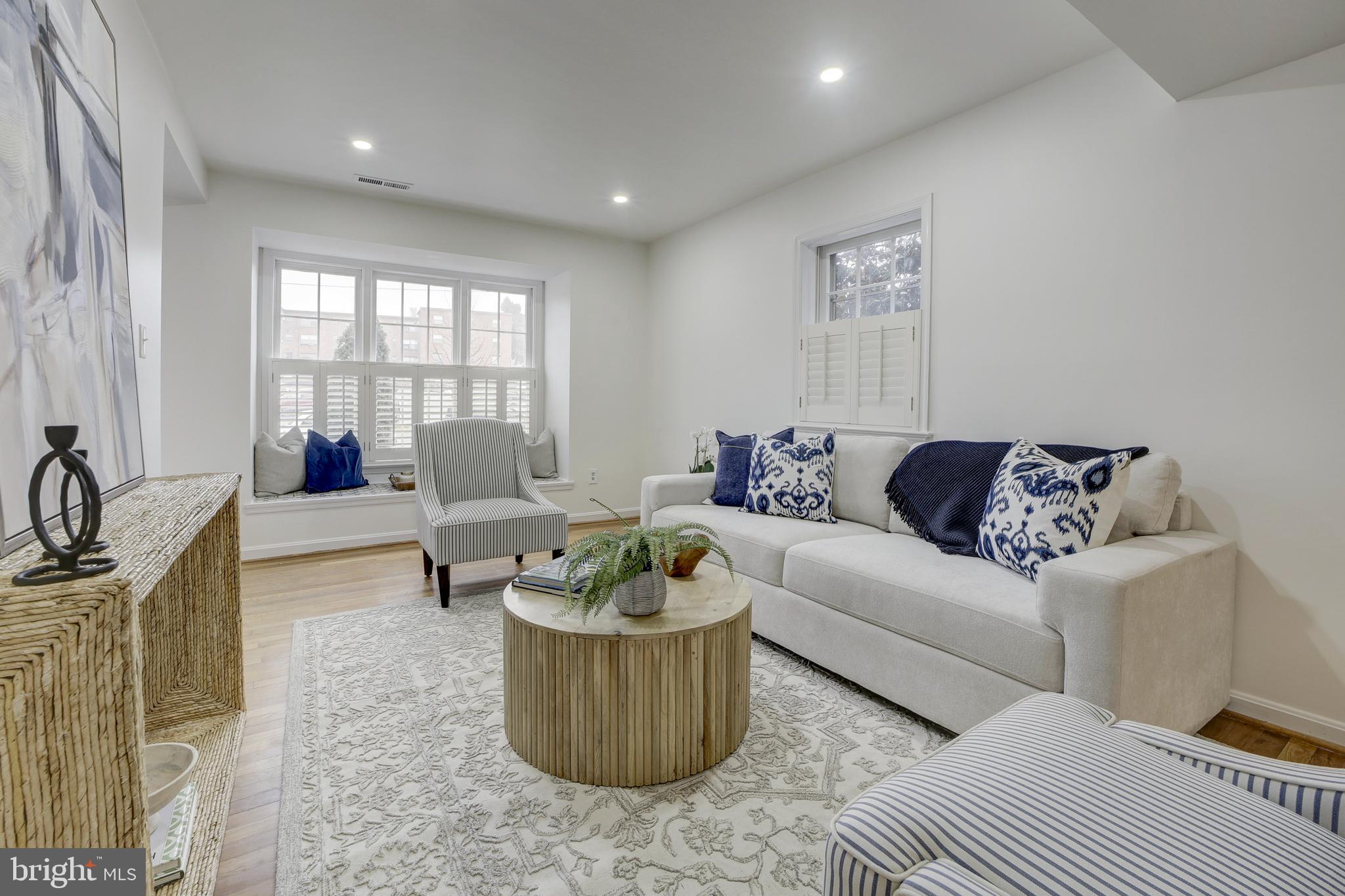 KENWOOD FOREST - Residential