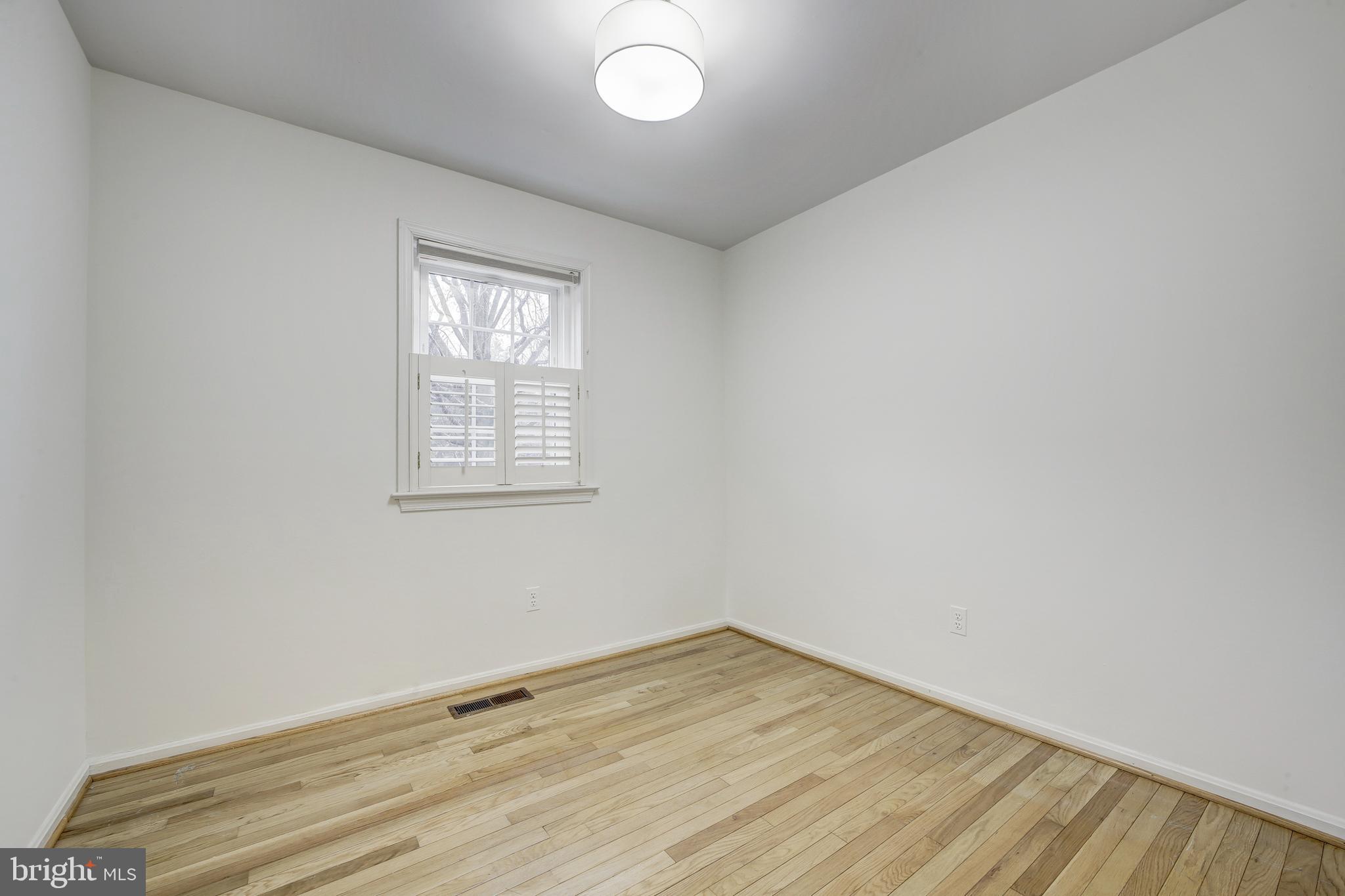 KENWOOD FOREST - Residential