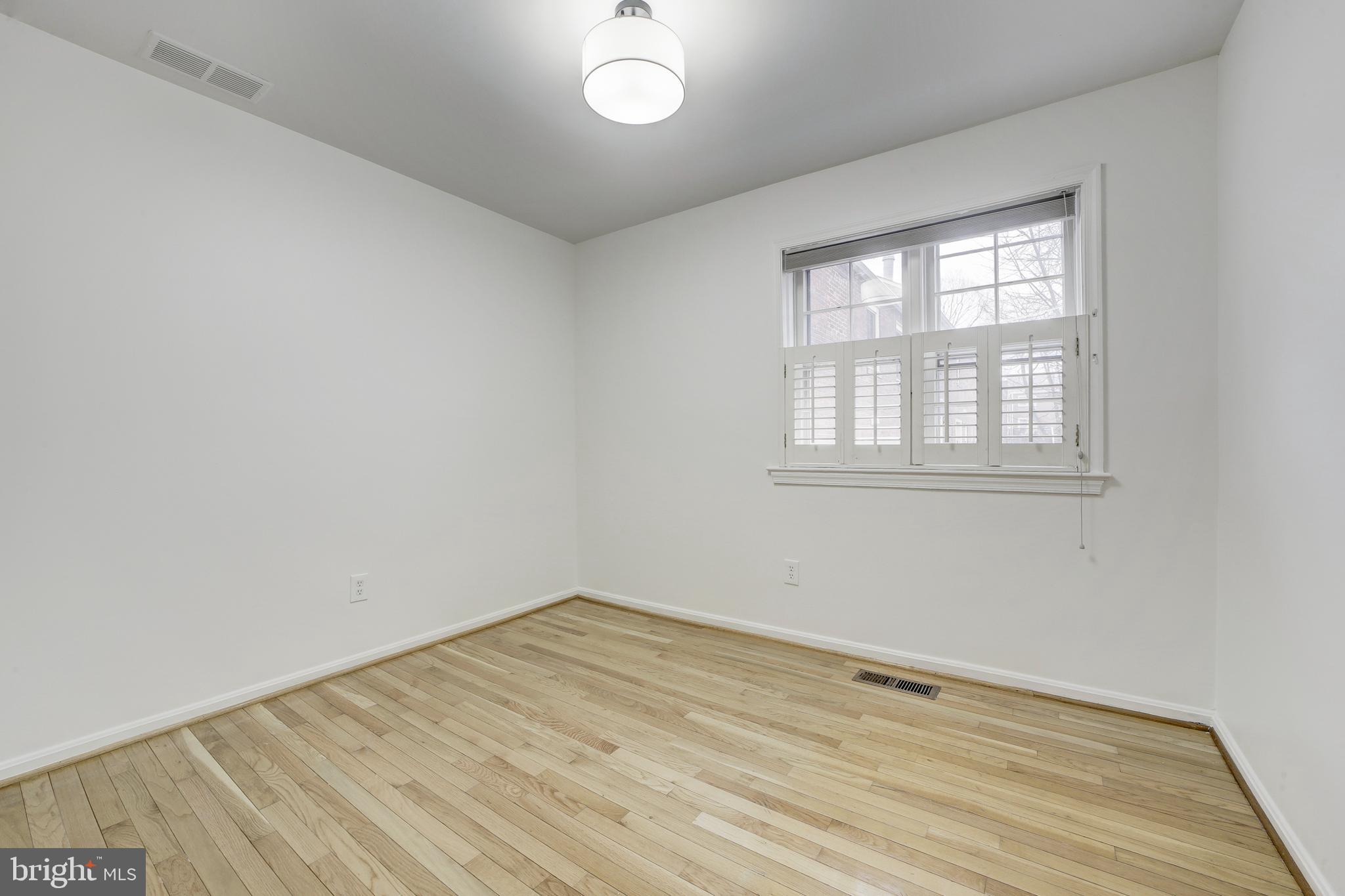 KENWOOD FOREST - Residential