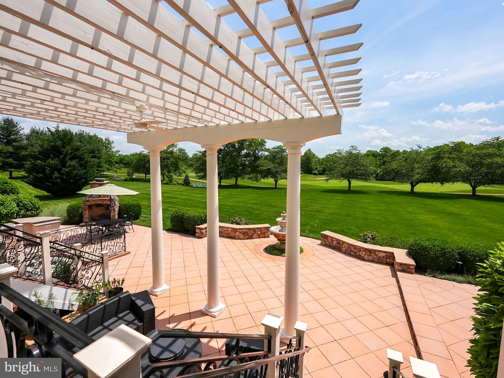 RASPBERRY FALLS - Residential