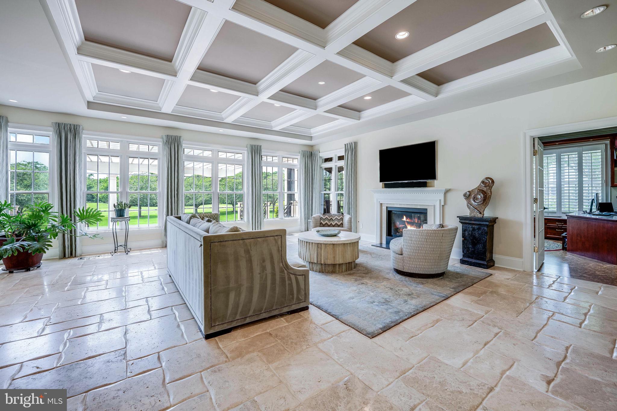 RASPBERRY FALLS - Residential