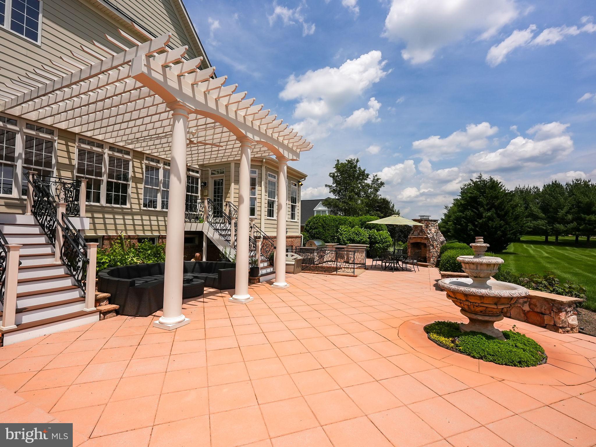 RASPBERRY FALLS - Residential