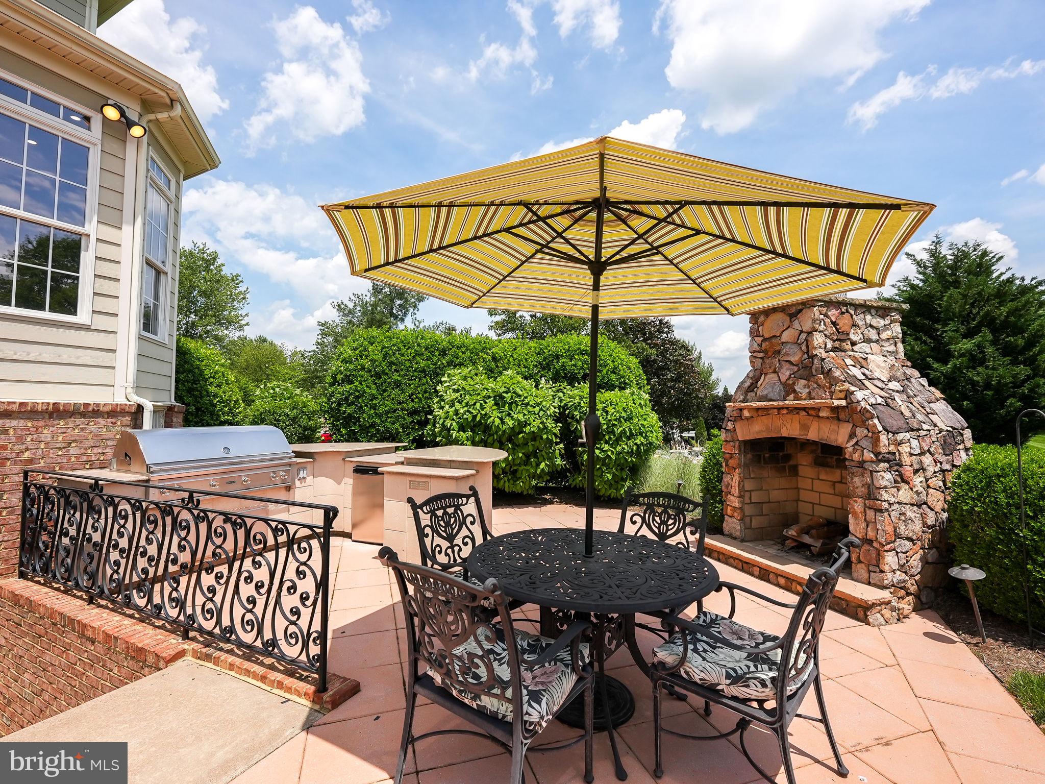 RASPBERRY FALLS - Residential