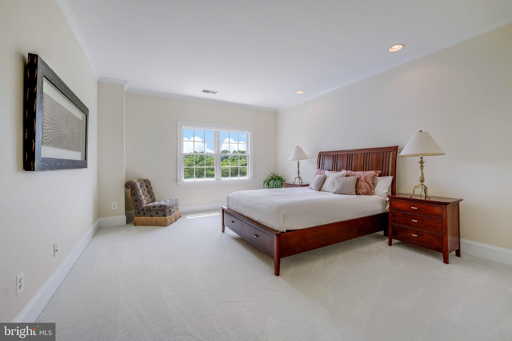 RASPBERRY FALLS - Residential