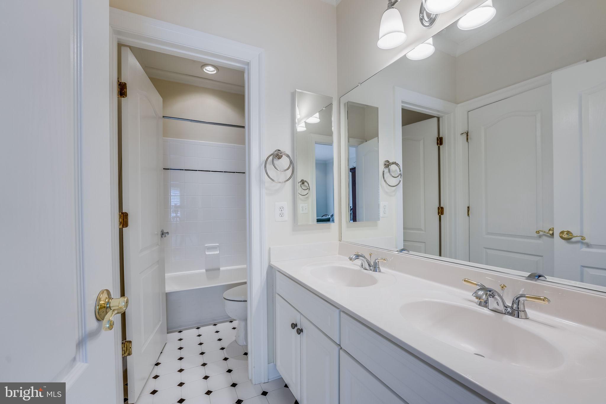 RASPBERRY FALLS - Residential