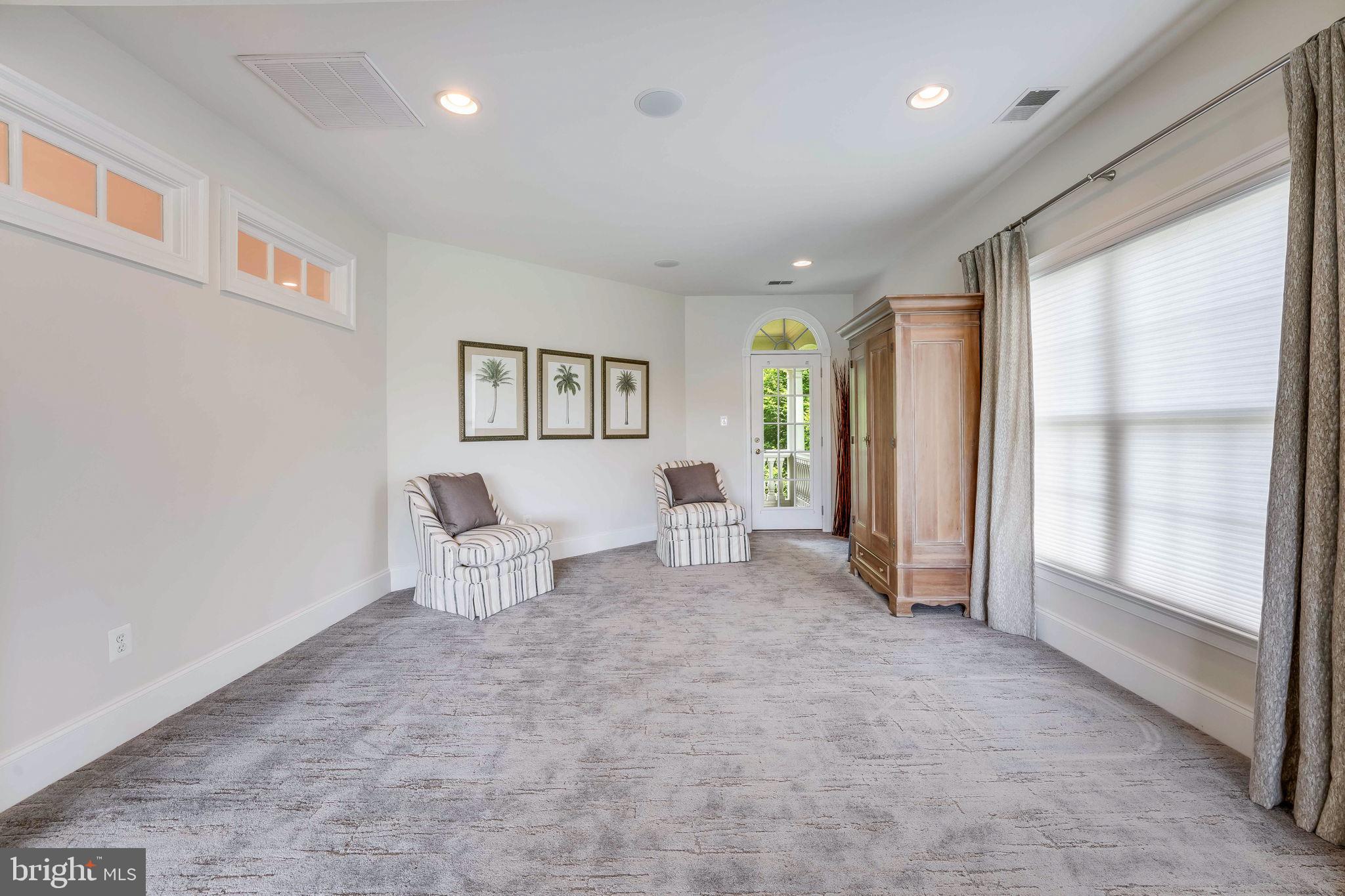 RASPBERRY FALLS - Residential