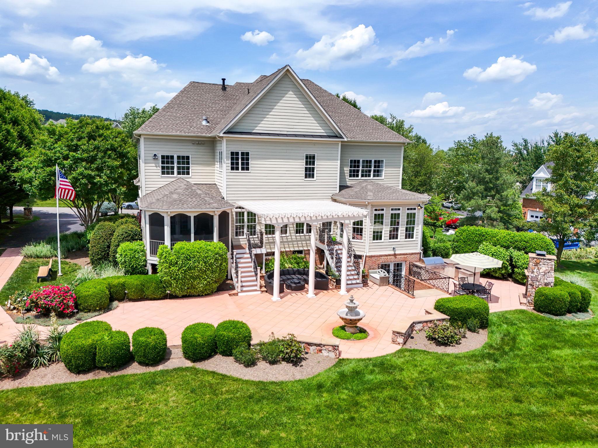 RASPBERRY FALLS - Residential