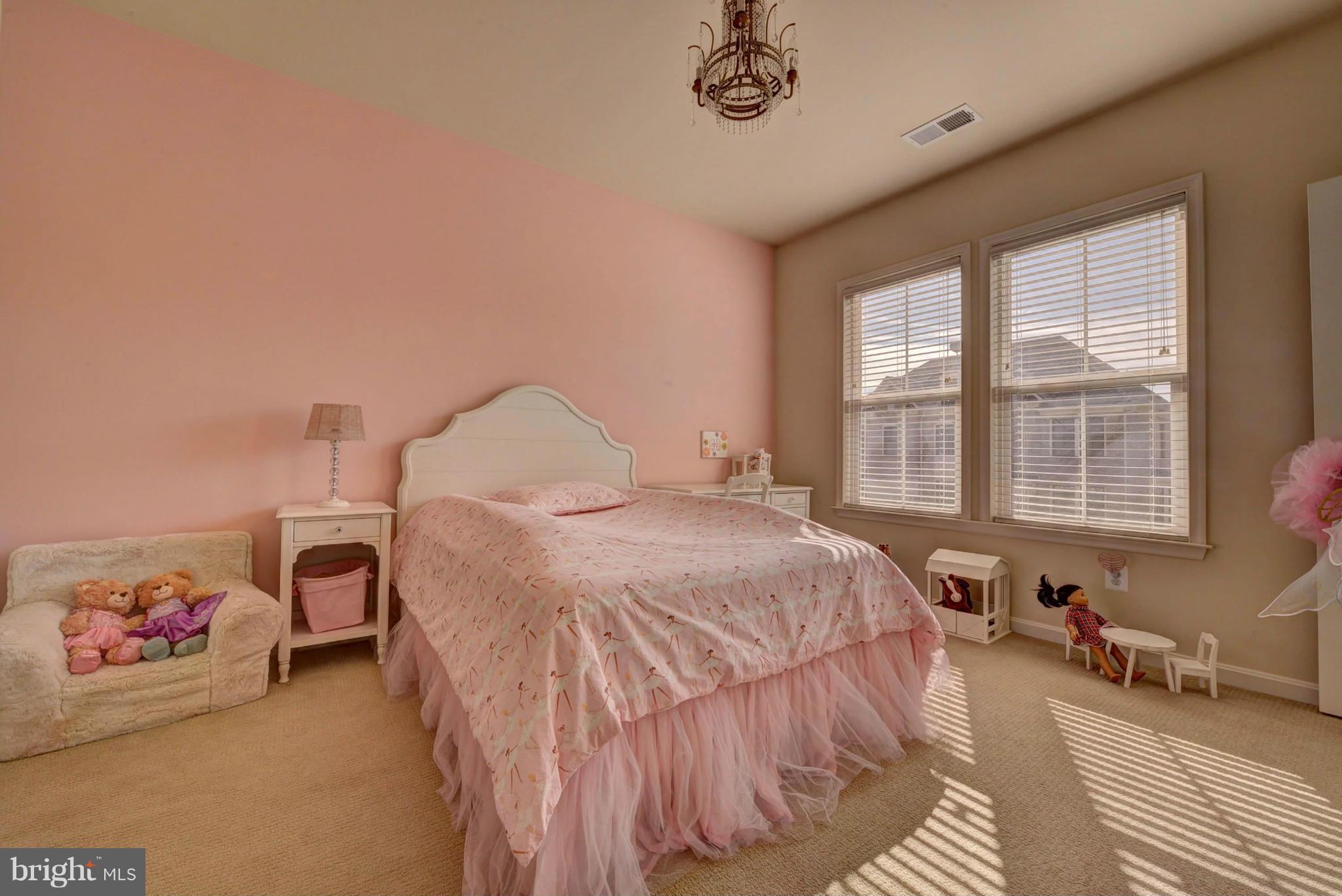 VIENNA ESTATES - Residential