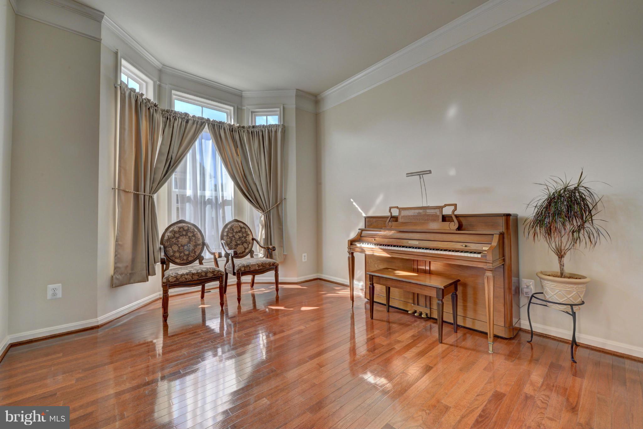 VIENNA ESTATES - Residential