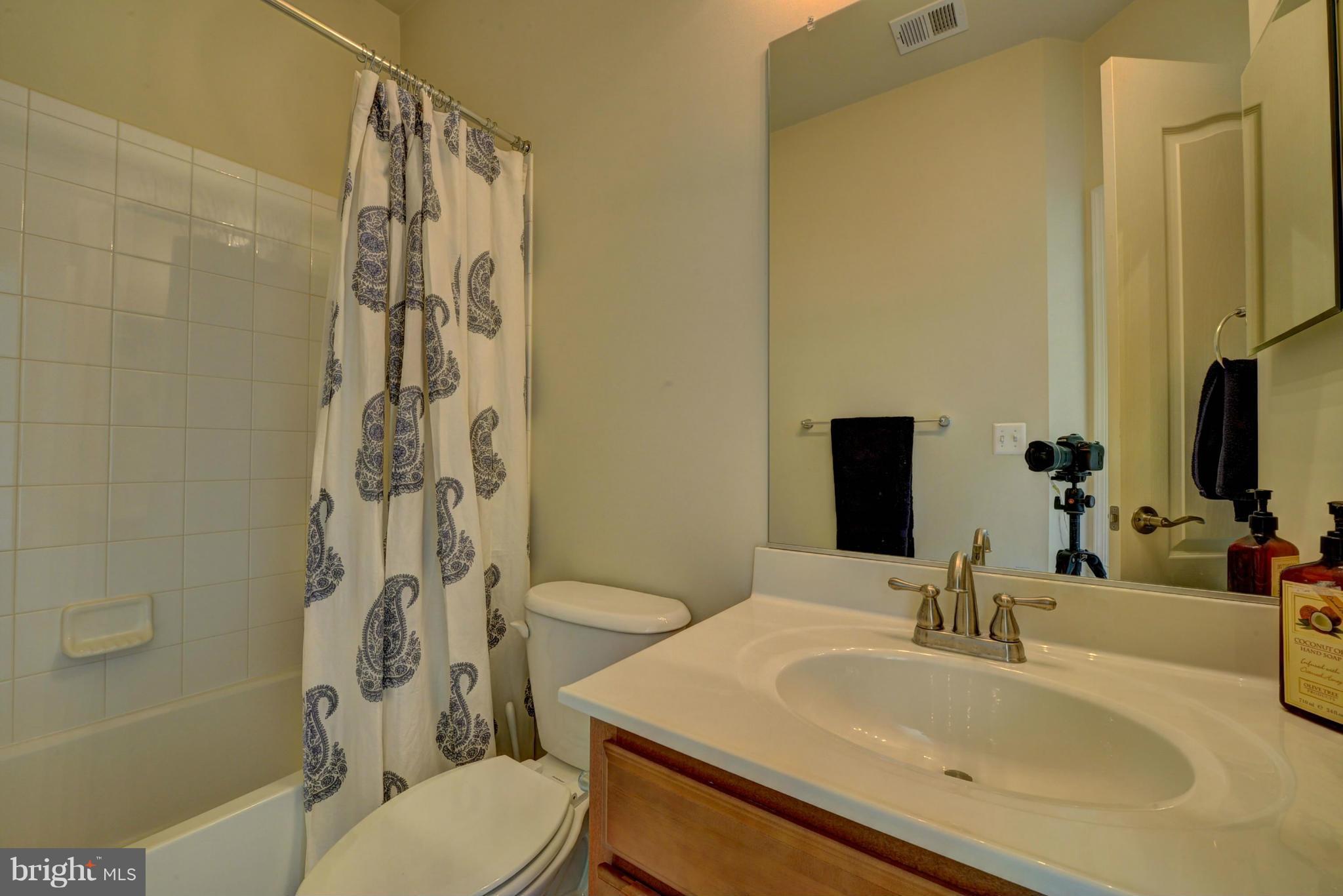 VIENNA ESTATES - Residential