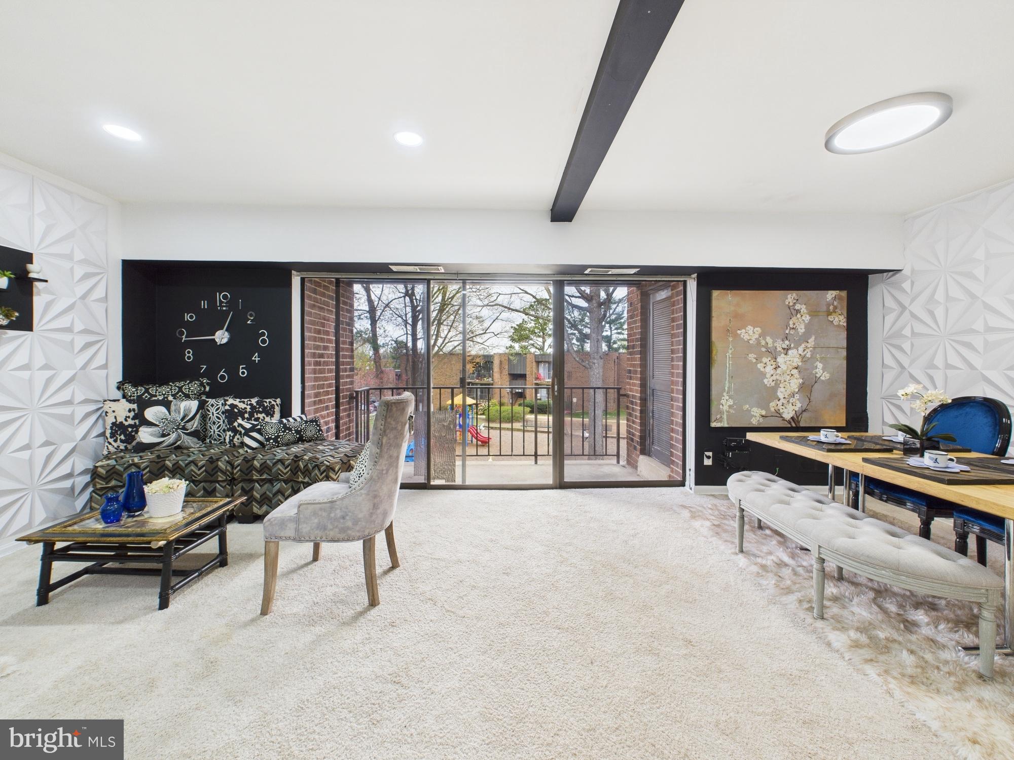 HERITAGE COURT - Residential