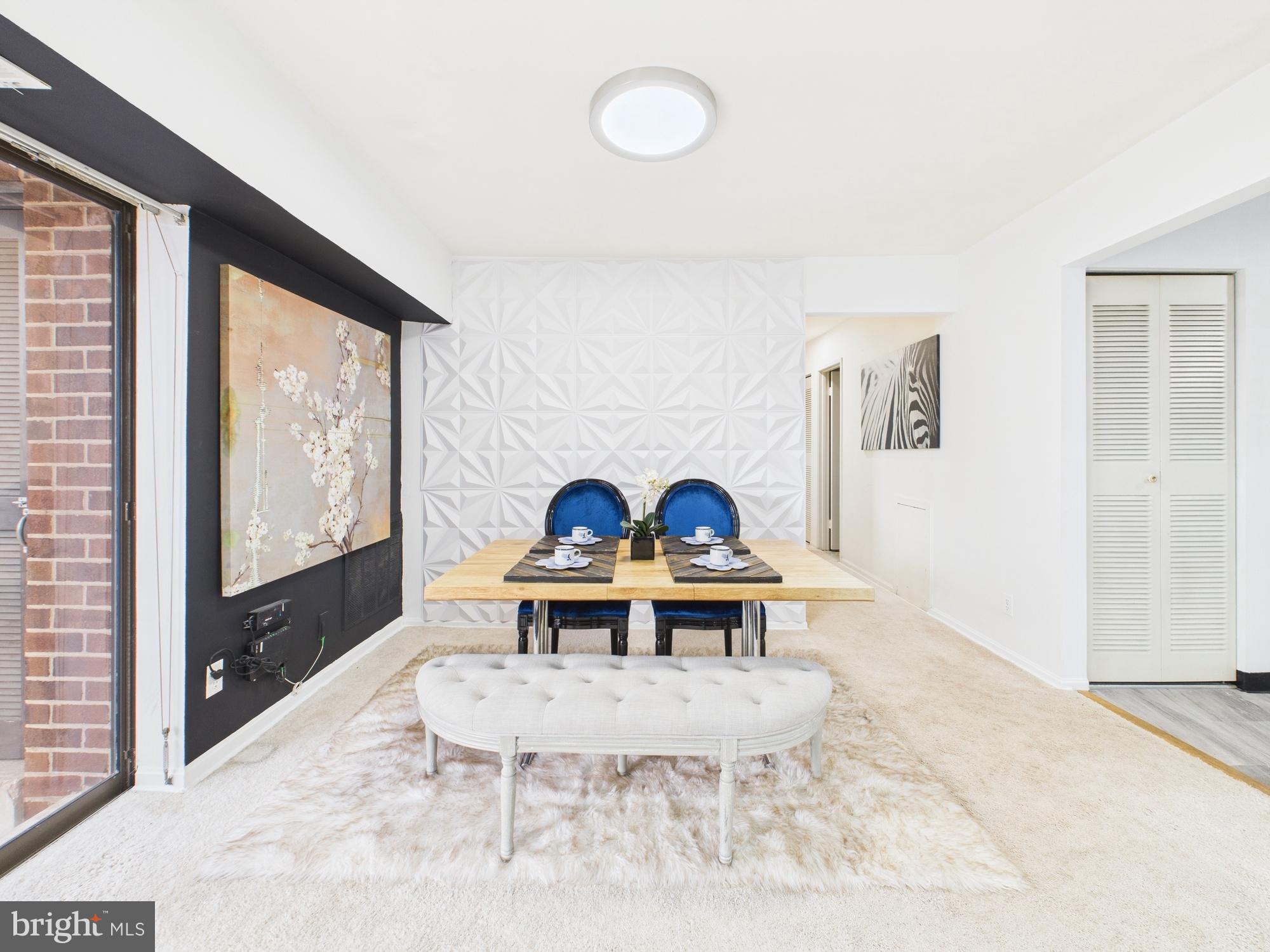 HERITAGE COURT - Residential