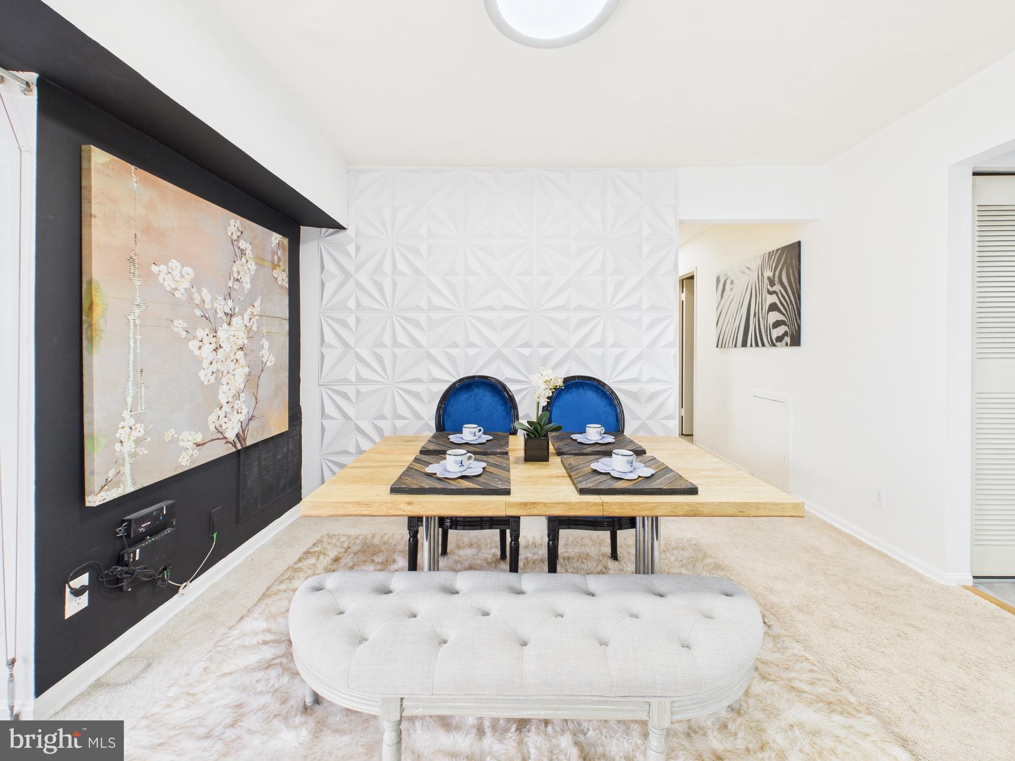 HERITAGE COURT - Residential