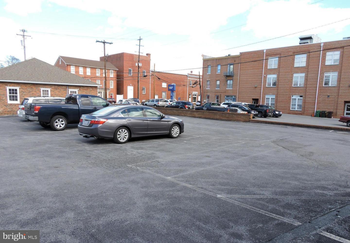 113 LIBERTY STREET W 205