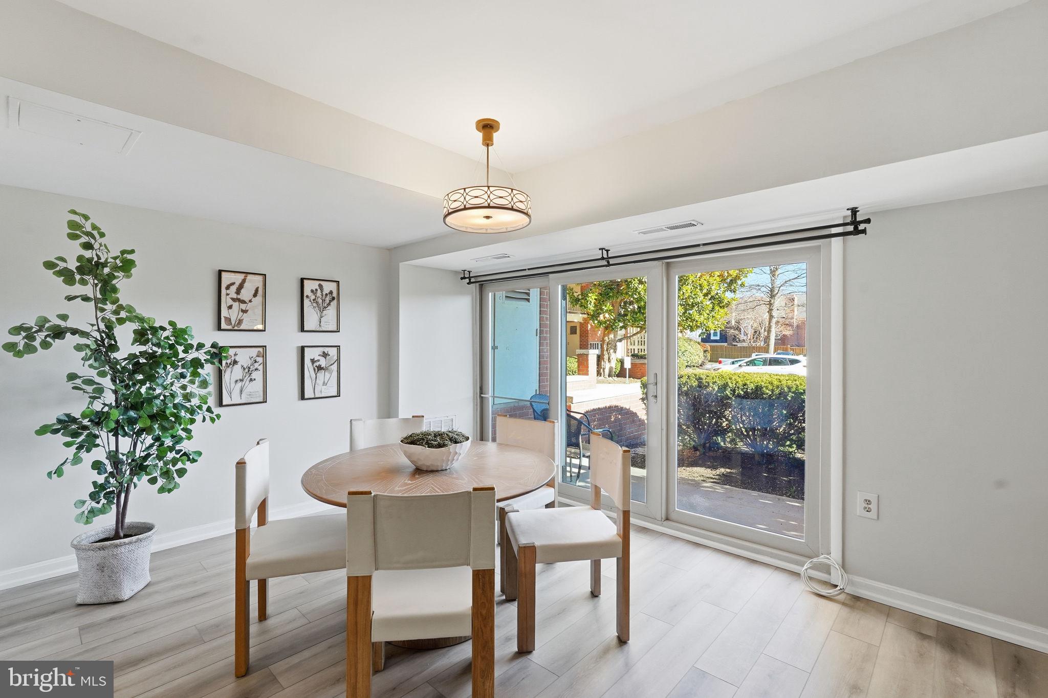 WAPLETON CONDOMINIUM - Residential