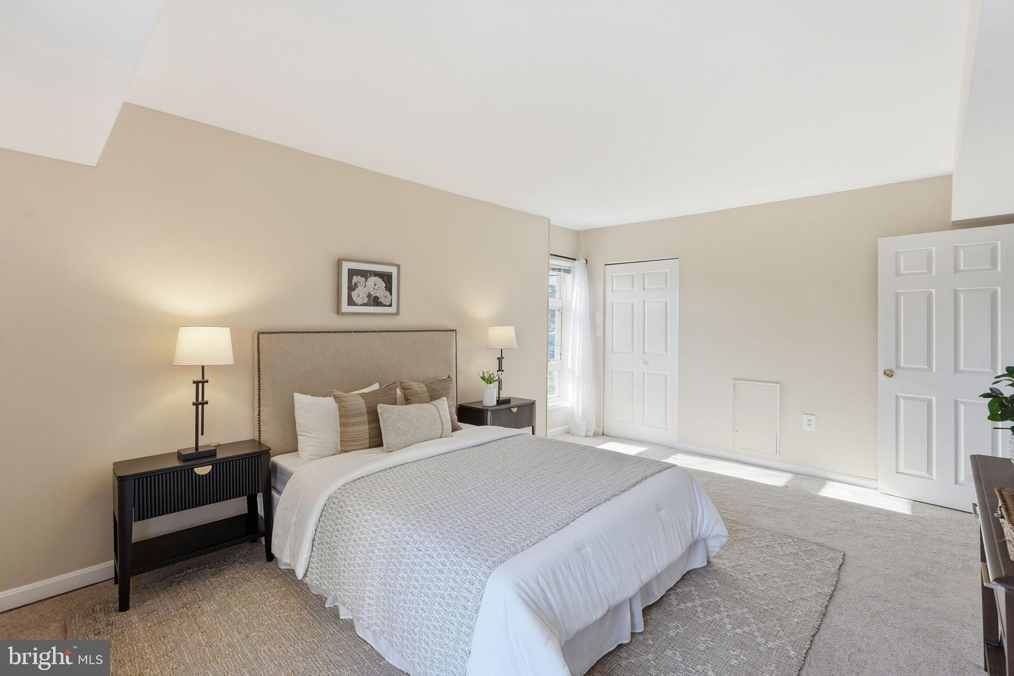 WAPLETON CONDOMINIUM - Residential