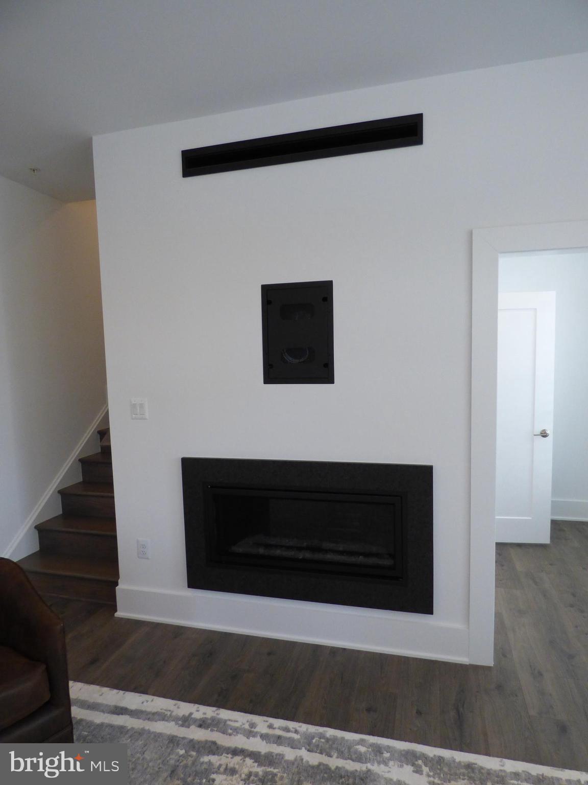 CABIN JOHN VILLAGE - Residential Lease