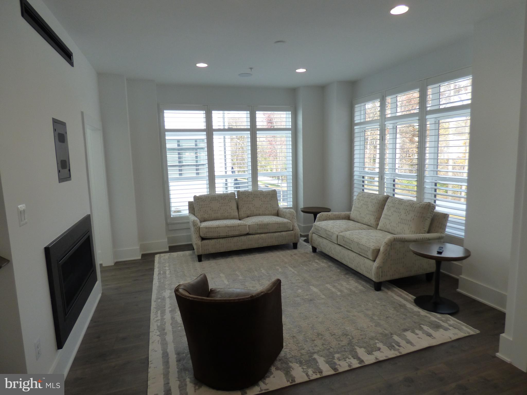 CABIN JOHN VILLAGE - Residential Lease