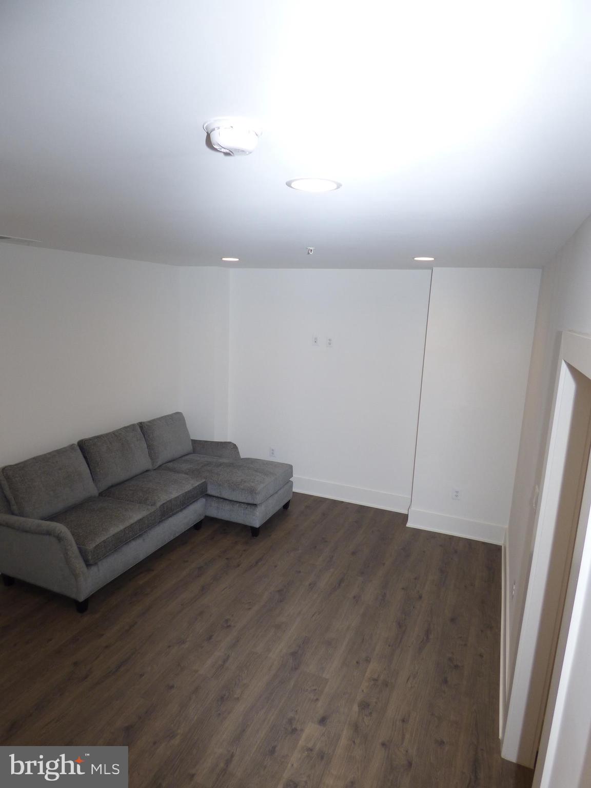 CABIN JOHN VILLAGE - Residential Lease