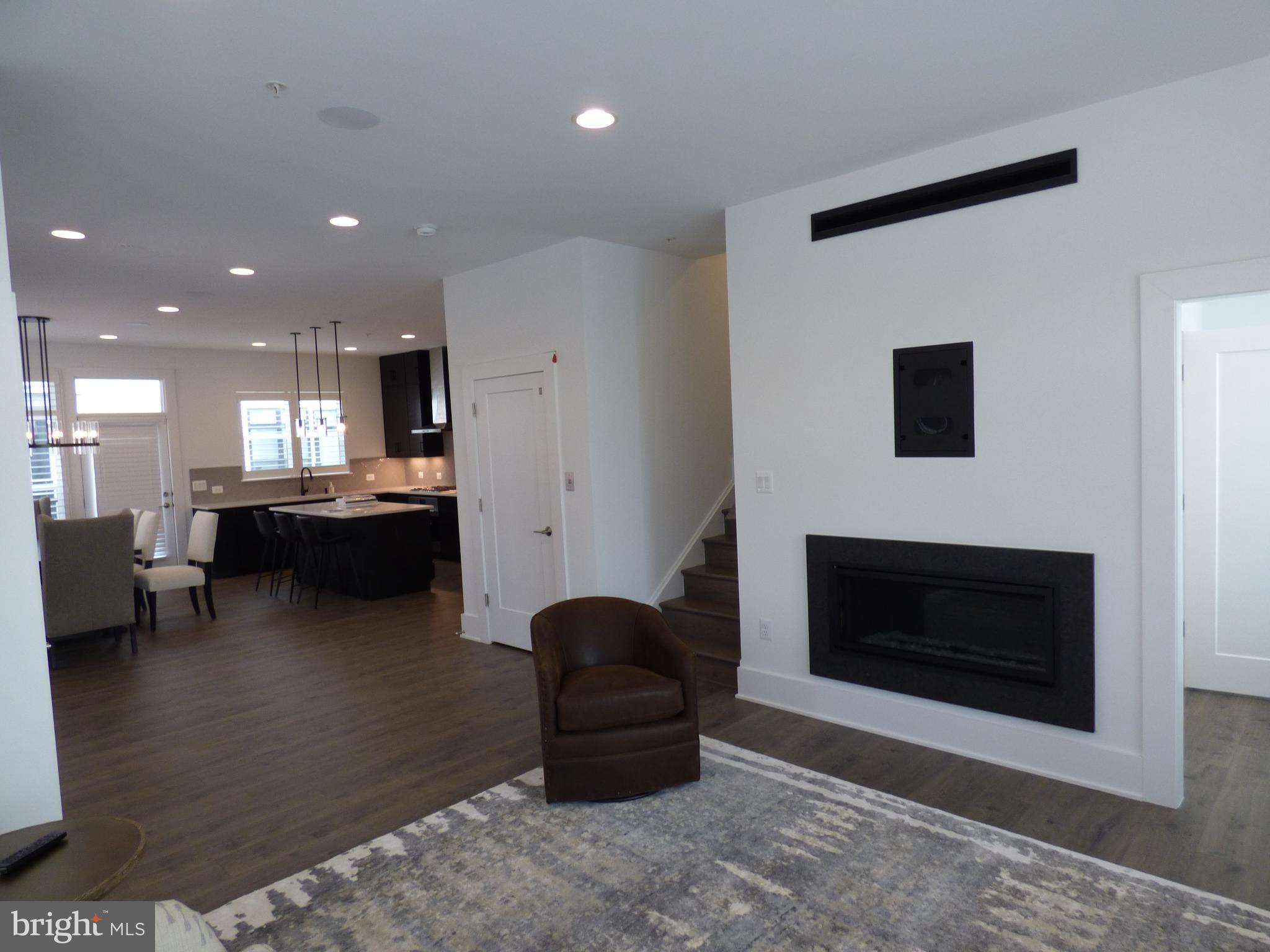 CABIN JOHN VILLAGE - Residential Lease