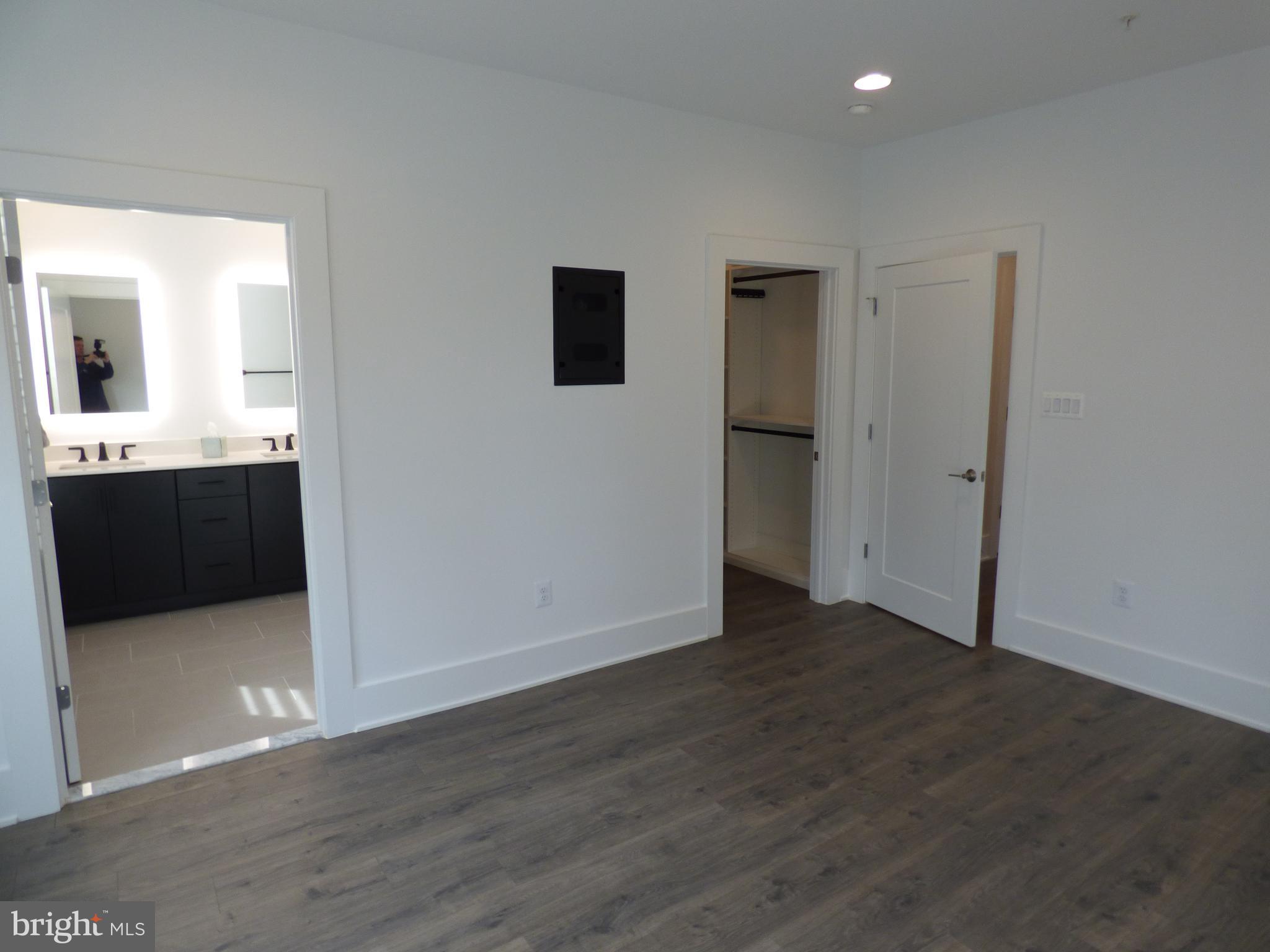 CABIN JOHN VILLAGE - Residential Lease