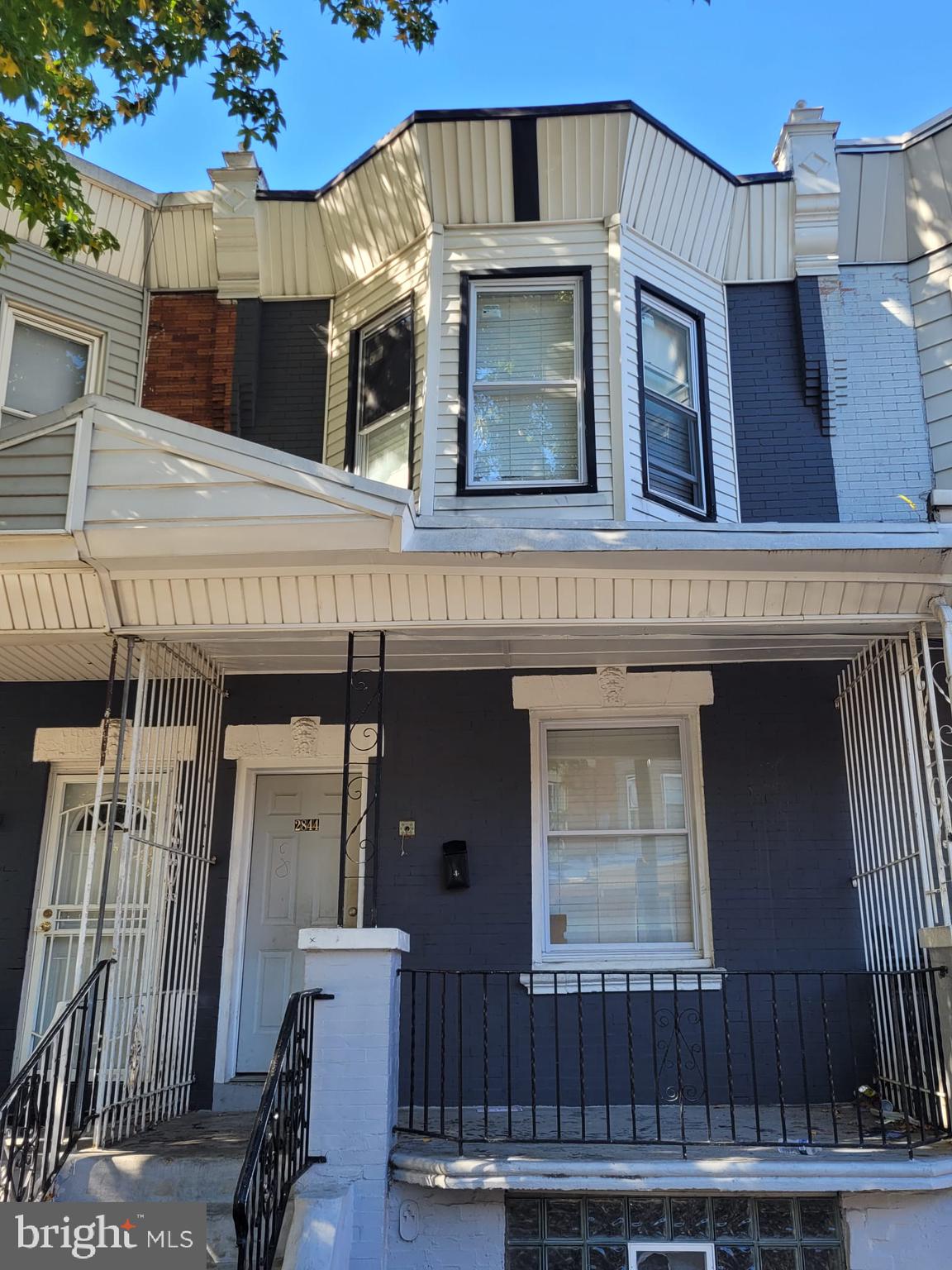 Welcome to 2844 N 27th Street!Unlock the potential of this prime real estate offering, strategically located in a high-demand area. This property presents an excellent opportunity for savvy investors looking to capitalize on steady appreciation, rental income, or development potential. Whether you’re a seasoned investor seeking a stable asset or looking to leverage growth through strategic upgrades. Don’t miss out on this lucrative investment opportunity!