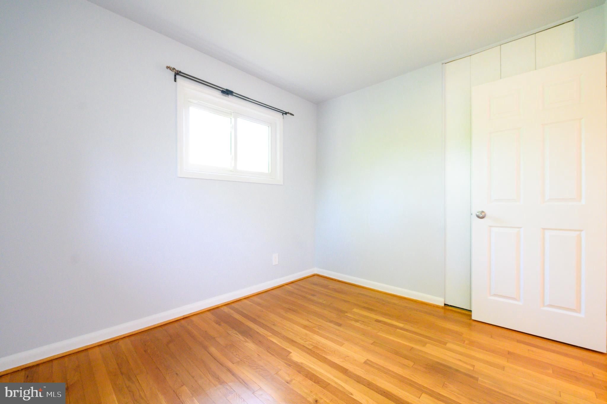 YORK MANOR - Residential Lease