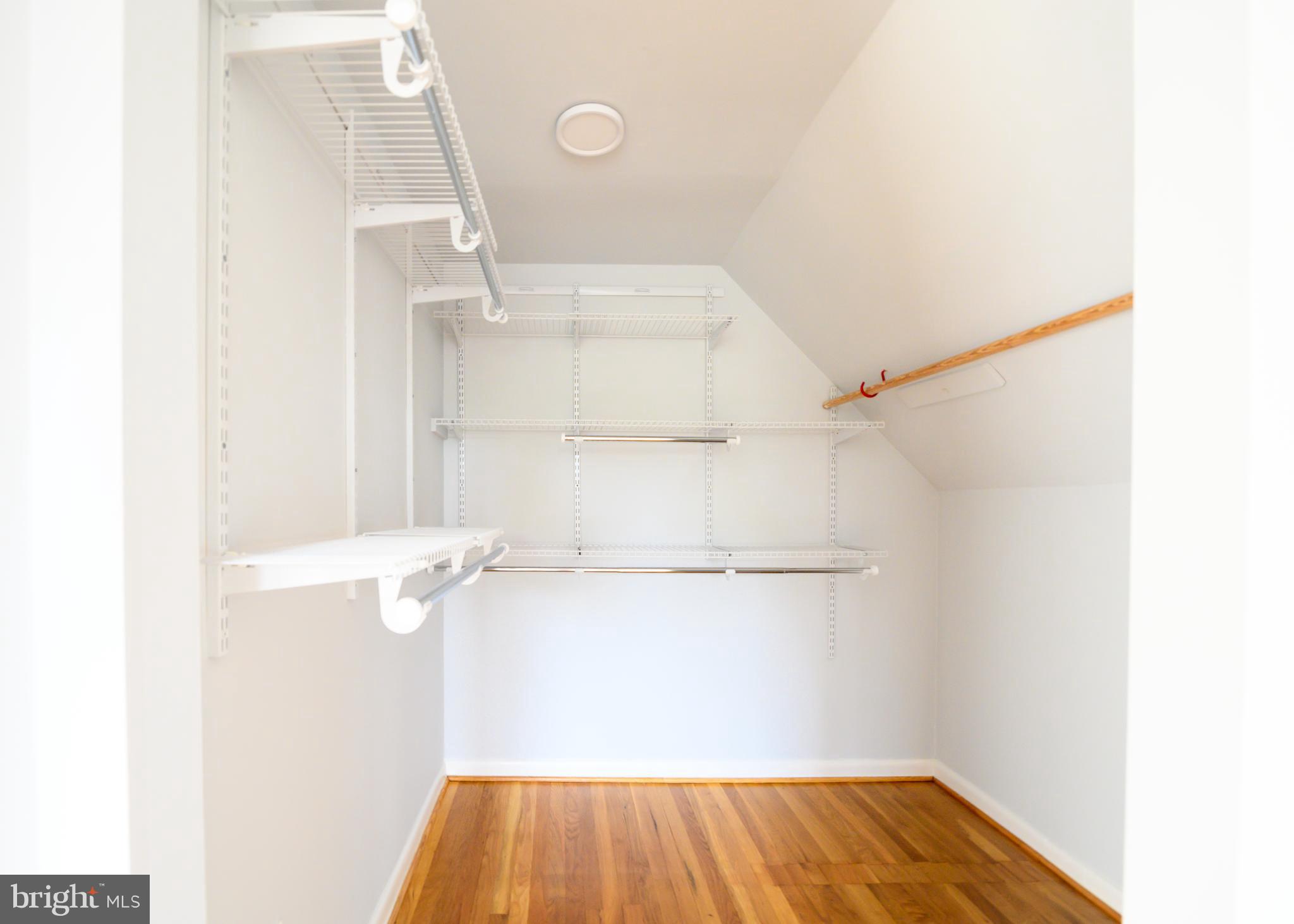 YORK MANOR - Residential Lease