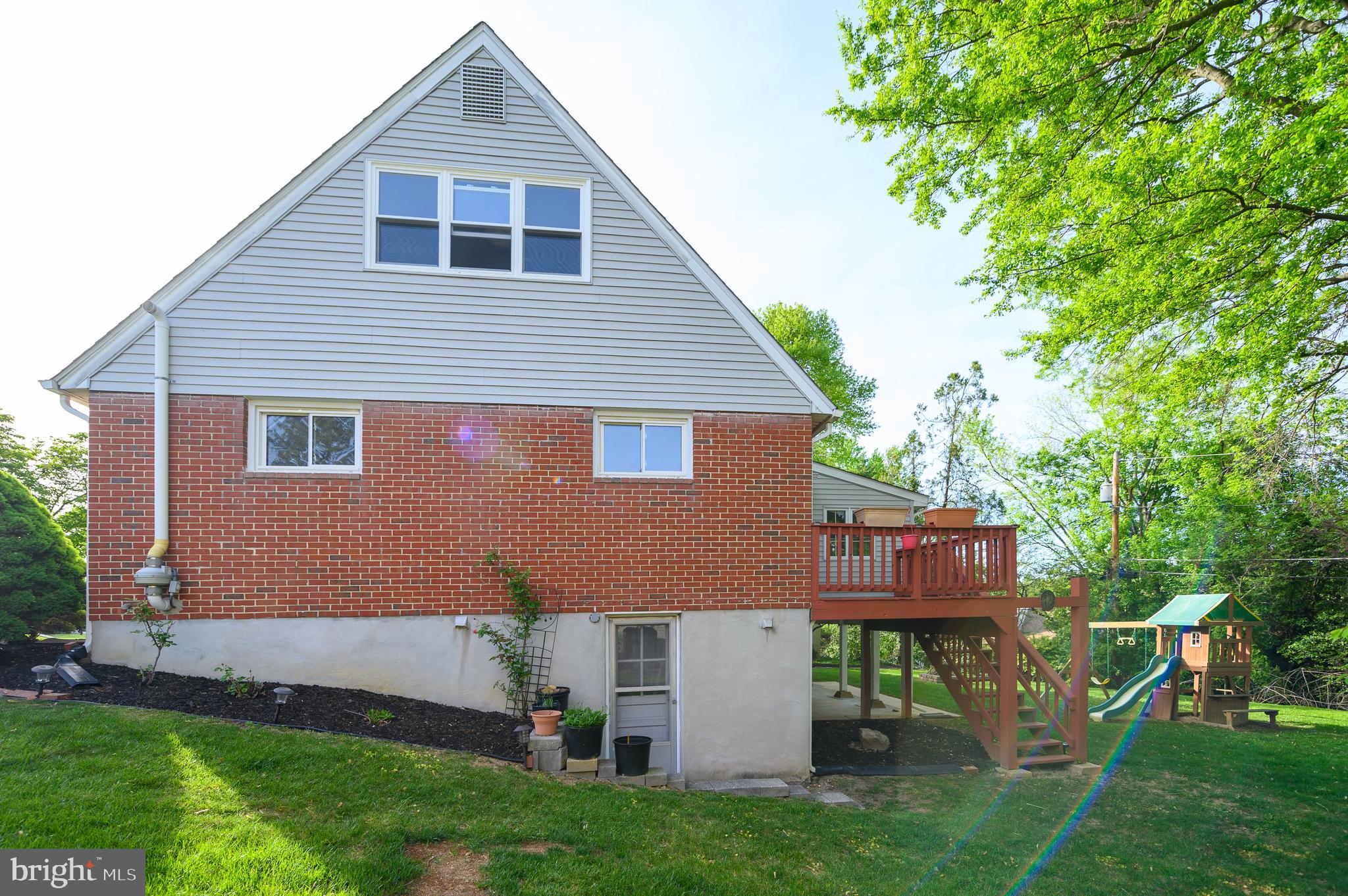 YORK MANOR - Residential Lease