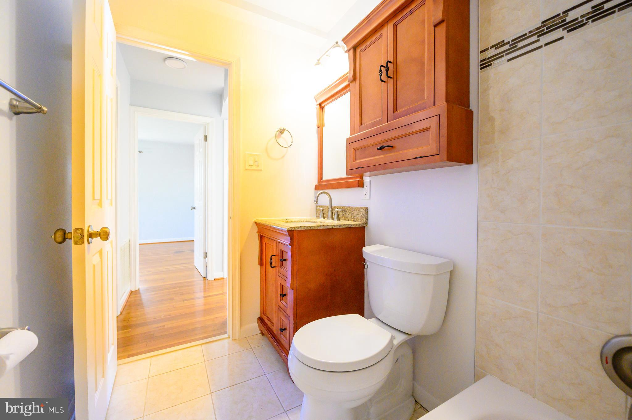 YORK MANOR - Residential Lease