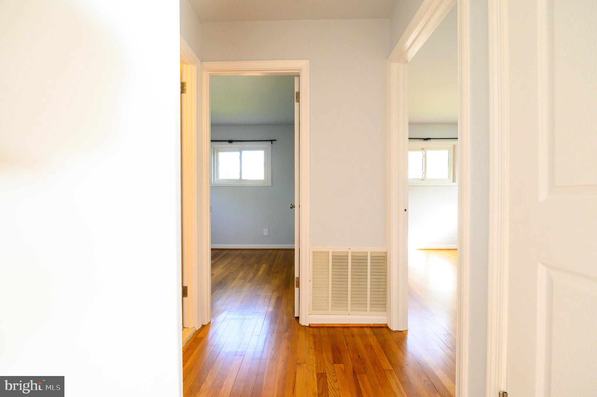 YORK MANOR - Residential Lease