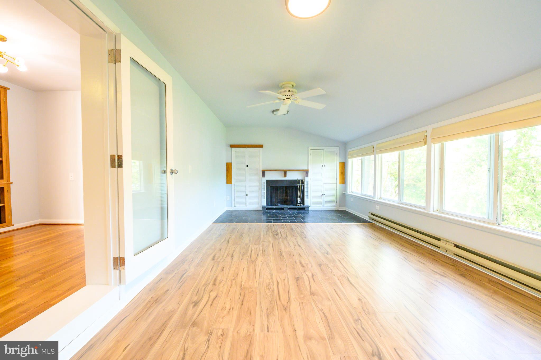 YORK MANOR - Residential Lease