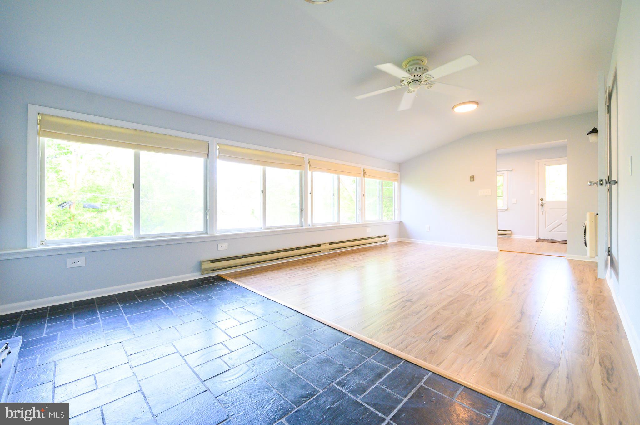 YORK MANOR - Residential Lease