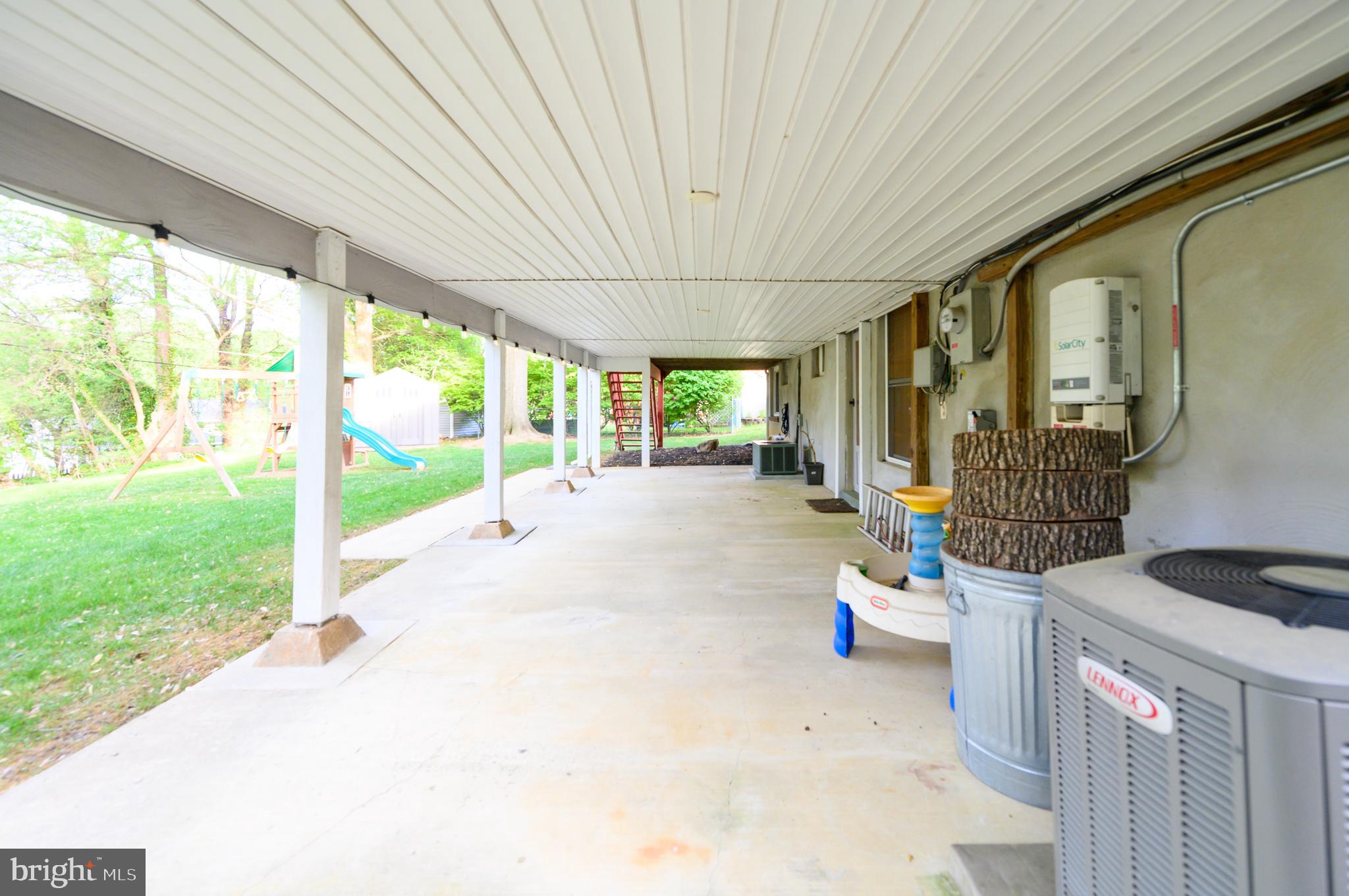 YORK MANOR - Residential Lease