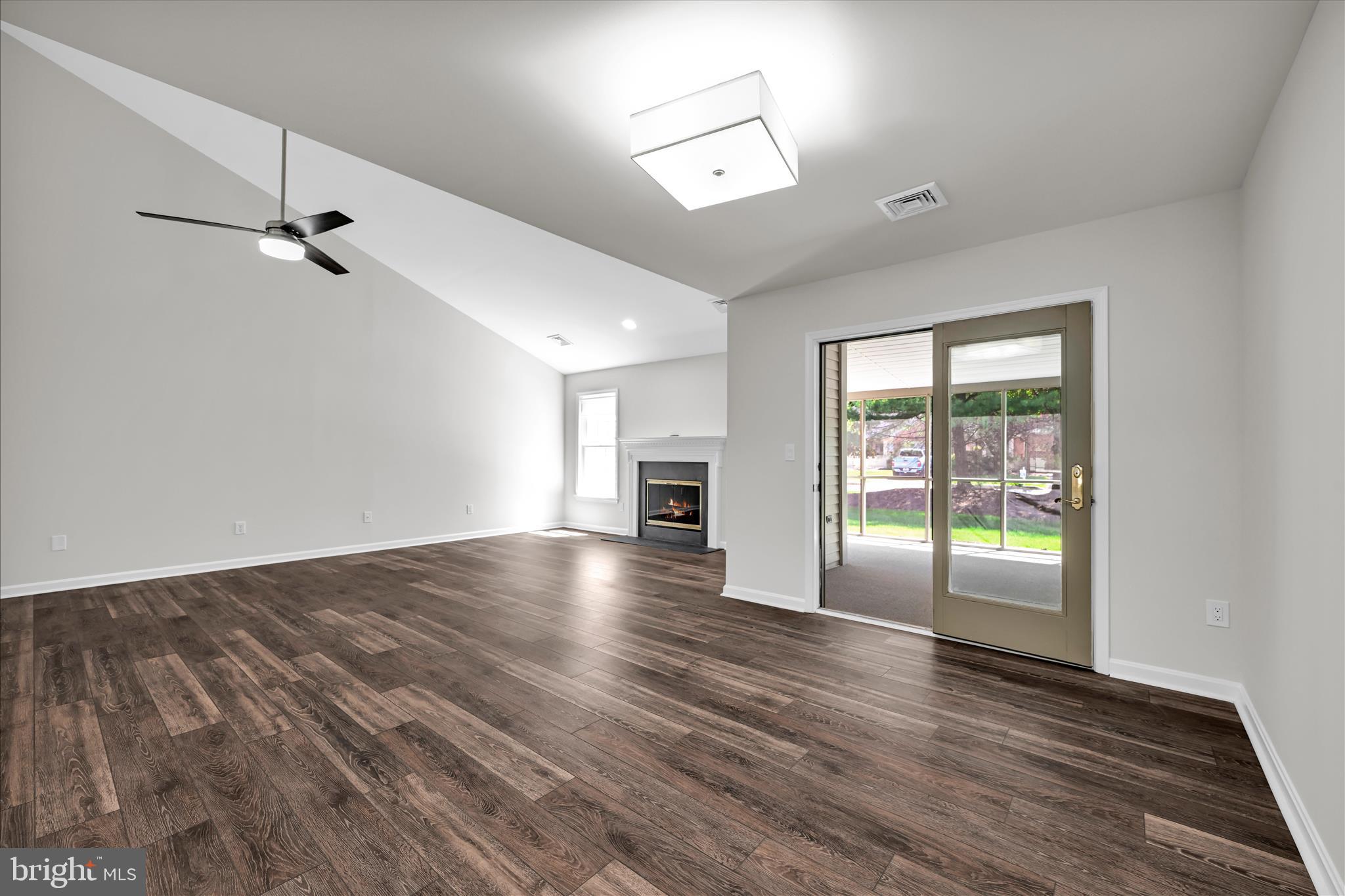 CAMBRIDGE COMMONS - Residential