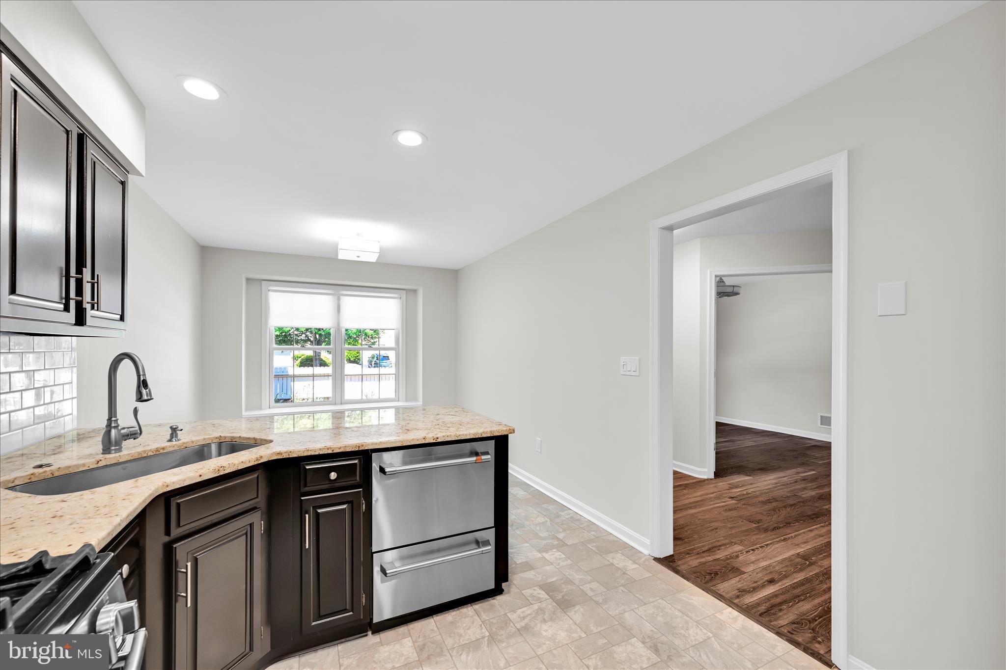 CAMBRIDGE COMMONS - Residential