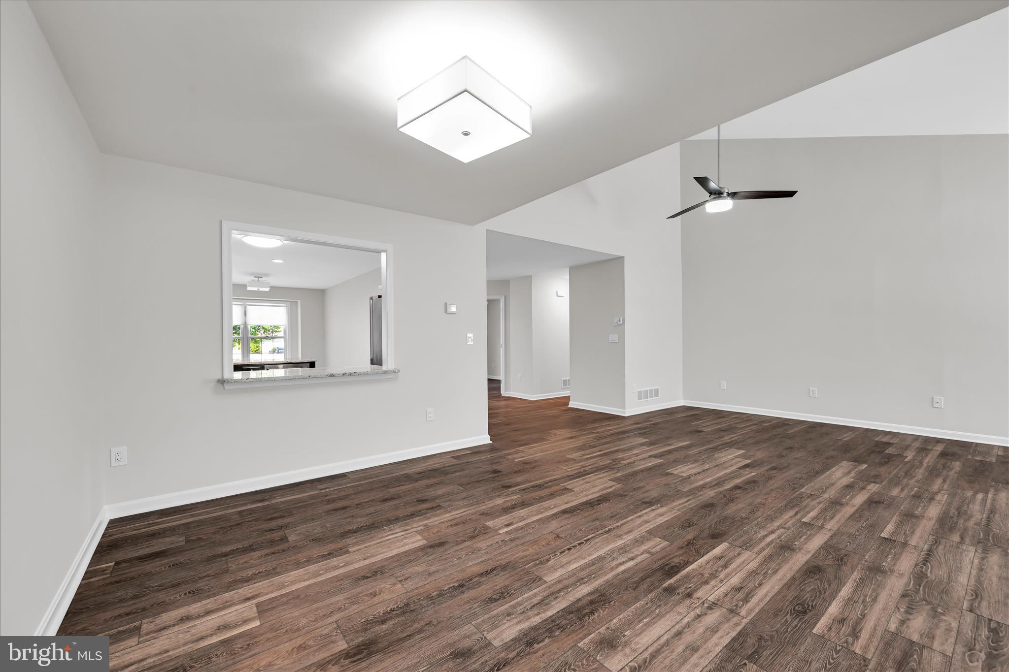 CAMBRIDGE COMMONS - Residential