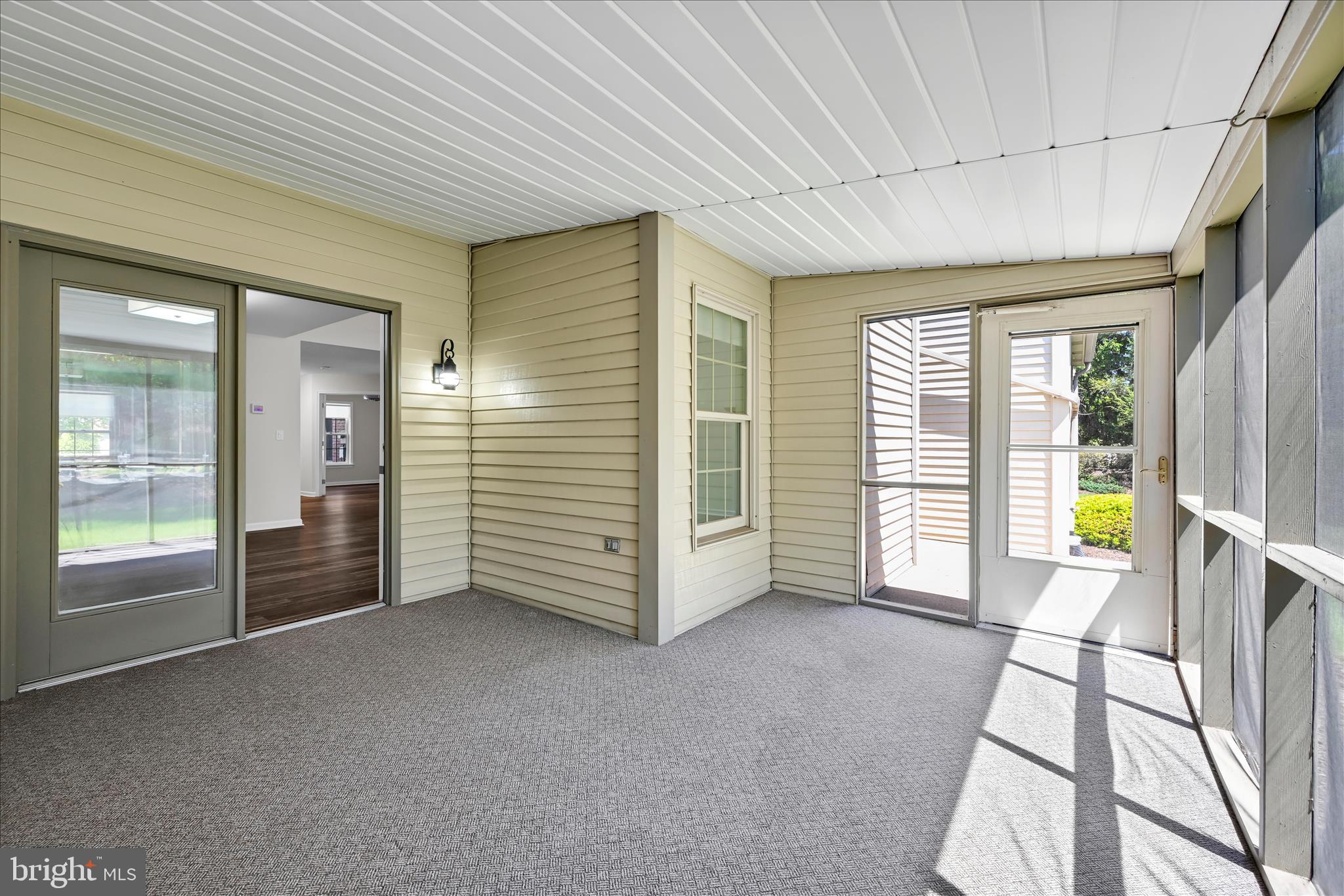 CAMBRIDGE COMMONS - Residential