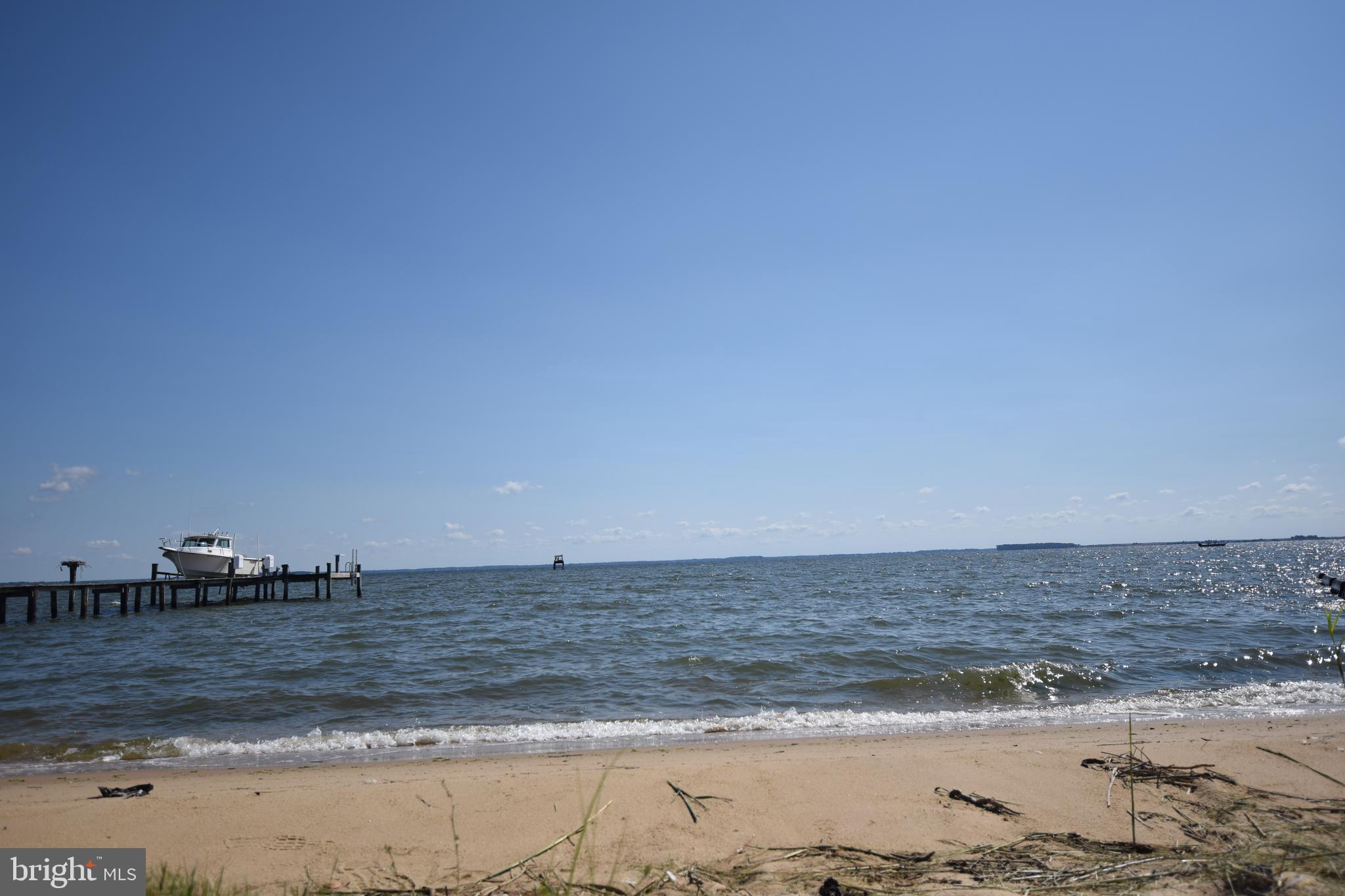 ROMANCOKE ON THE BAY - Residential