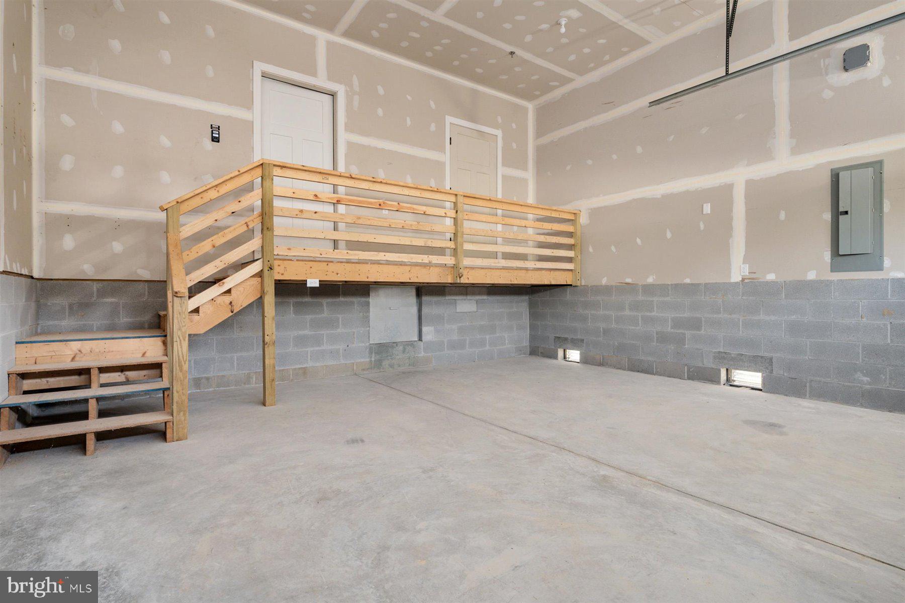 ROMANCOKE ON THE BAY - Residential