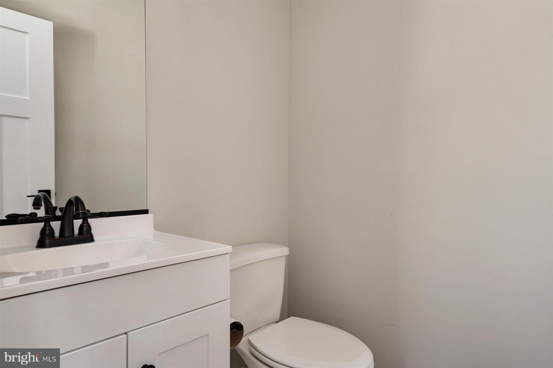 ROMANCOKE ON THE BAY - Residential