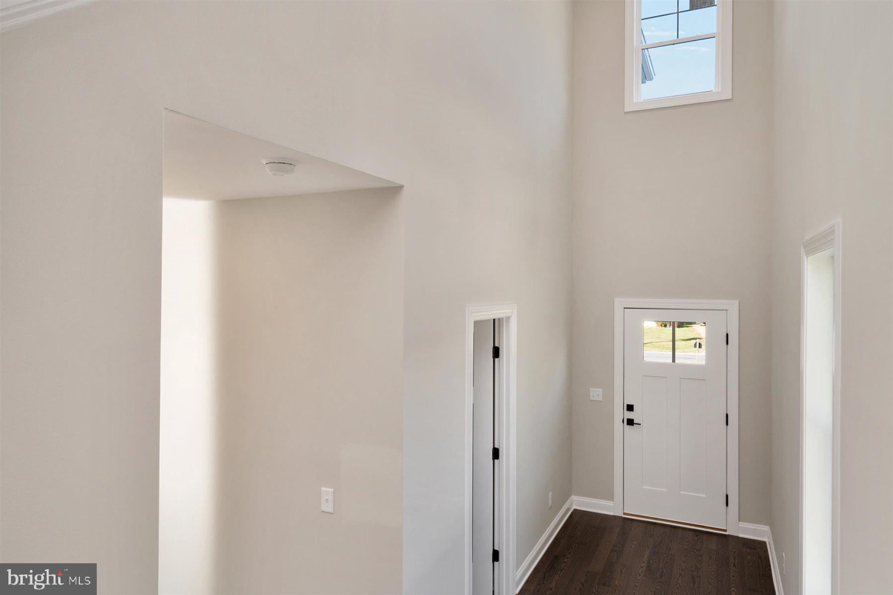 ROMANCOKE ON THE BAY - Residential