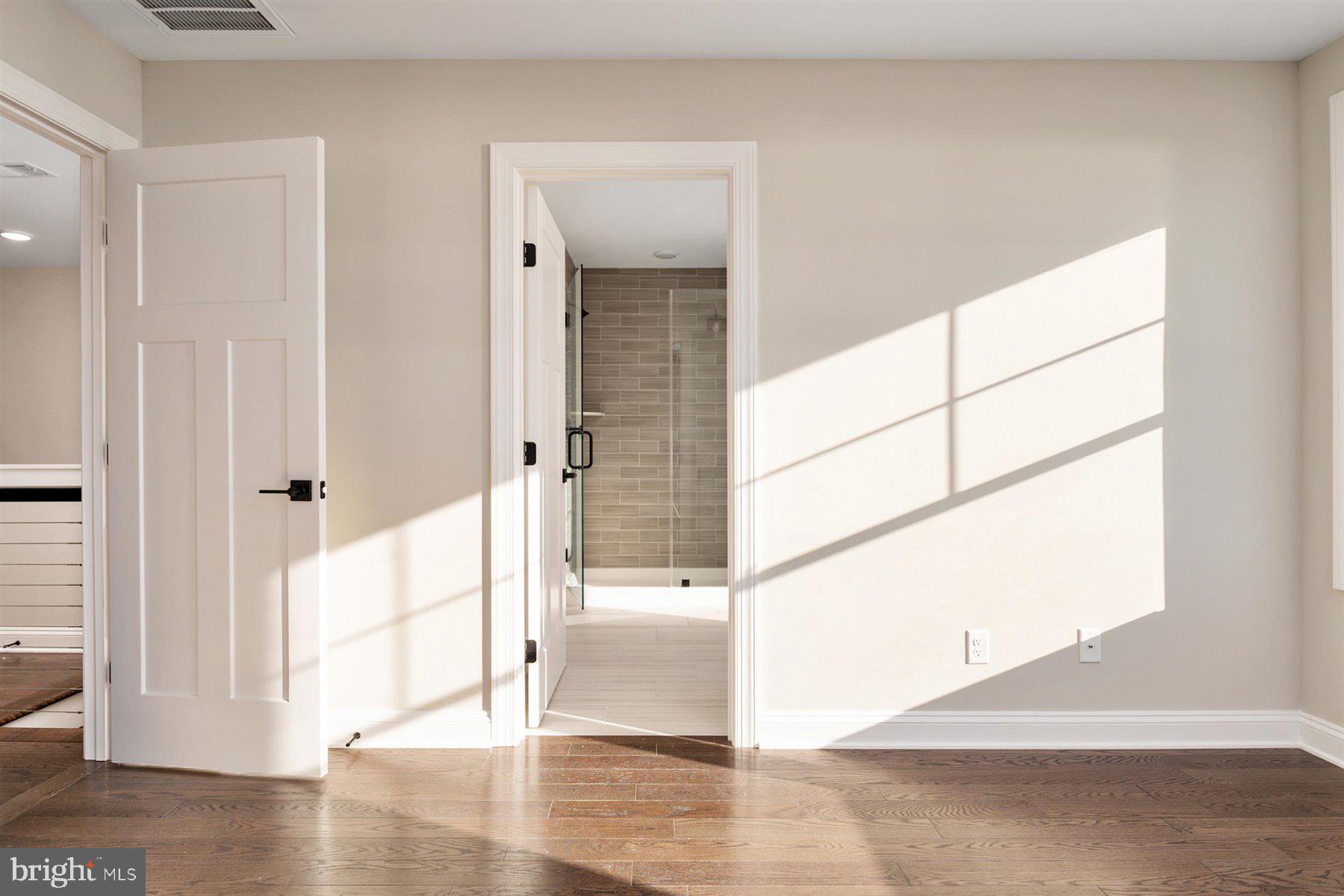 ROMANCOKE ON THE BAY - Residential