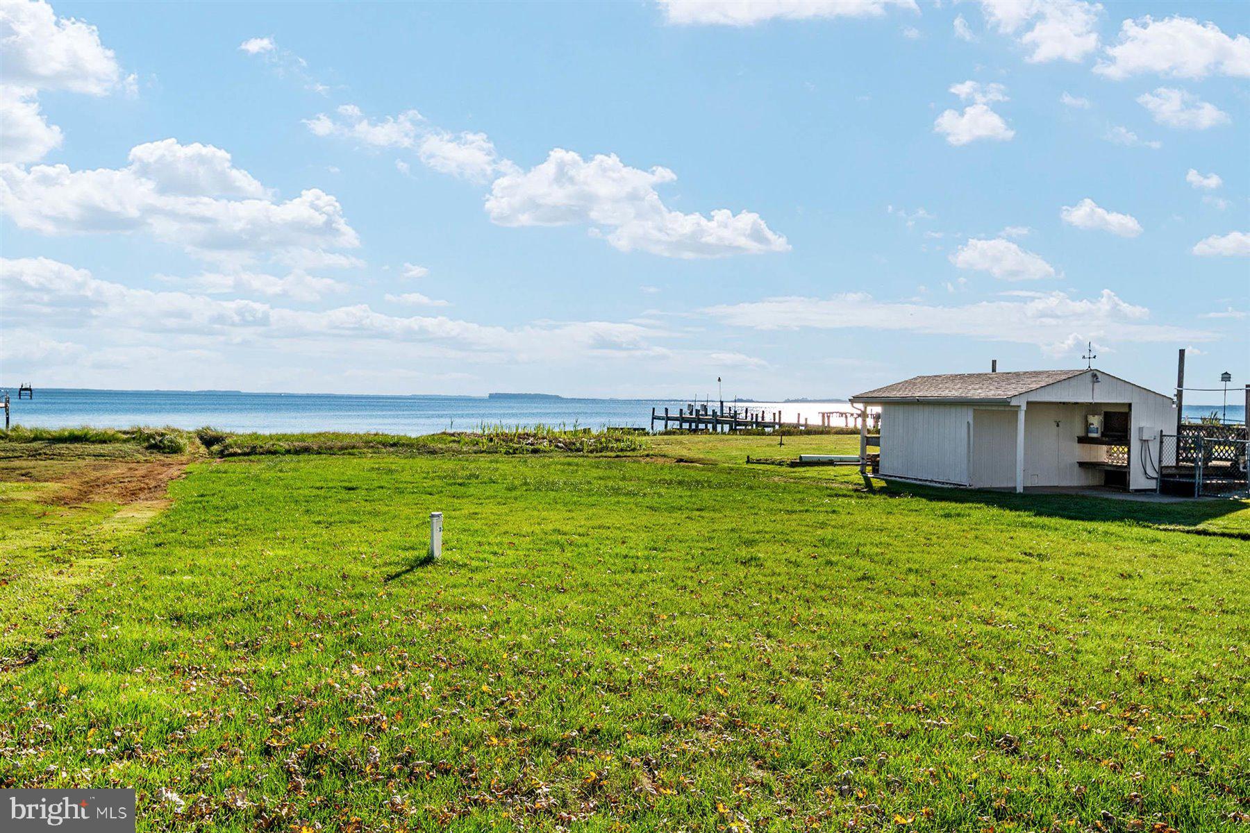 ROMANCOKE ON THE BAY - Residential