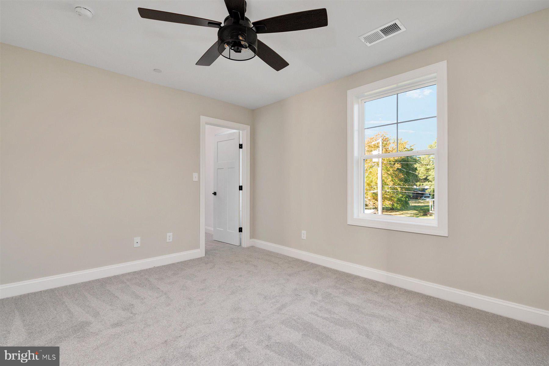 ROMANCOKE ON THE BAY - Residential